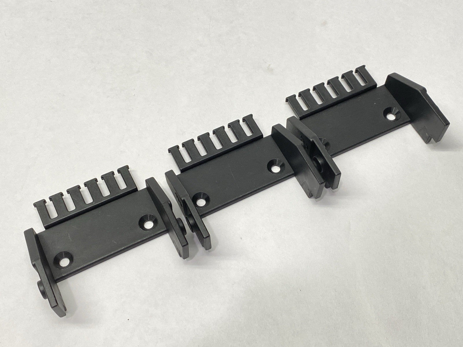 117.5.2PZ | Igus Plastic Mounting Bracket With Tiewrap Plate LOT OF 3 - New Other - Maverick Industrial Sales