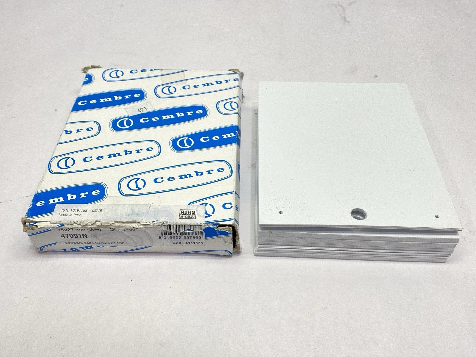 47091N | Cembre Tags For Cables And Components Pre Cut QTY OF 1400 - New – Open box - Maverick Industrial Sales