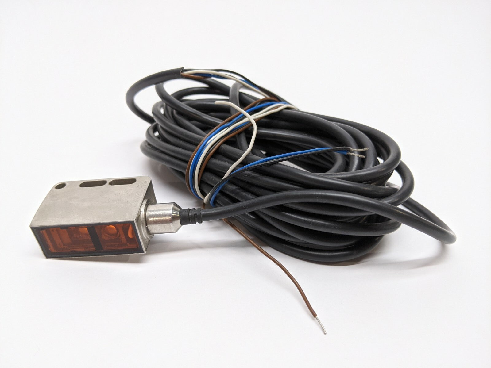 Banner QM26VNAF400-5M Washdown Sensor 28728 - Used - Maverick Industrial Sales