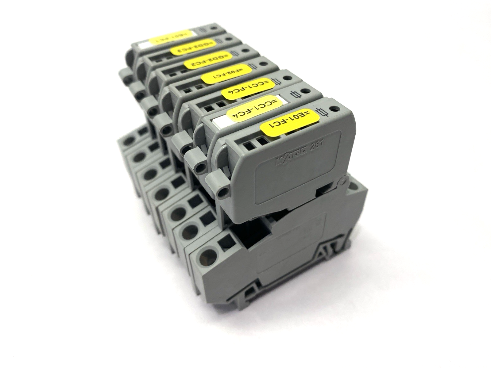 281-611 | Wago Fuse Terminal Block 2-Conductor w/ Fuse Holder LOT OF 7- Used - Maverick Industrial Sales