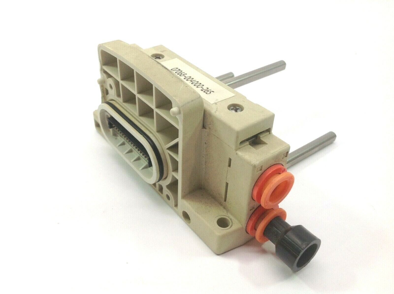 07068-004000-265 | NU-Con Pneumatic Valve Manifold Base - Used - Maverick Industrial Sales