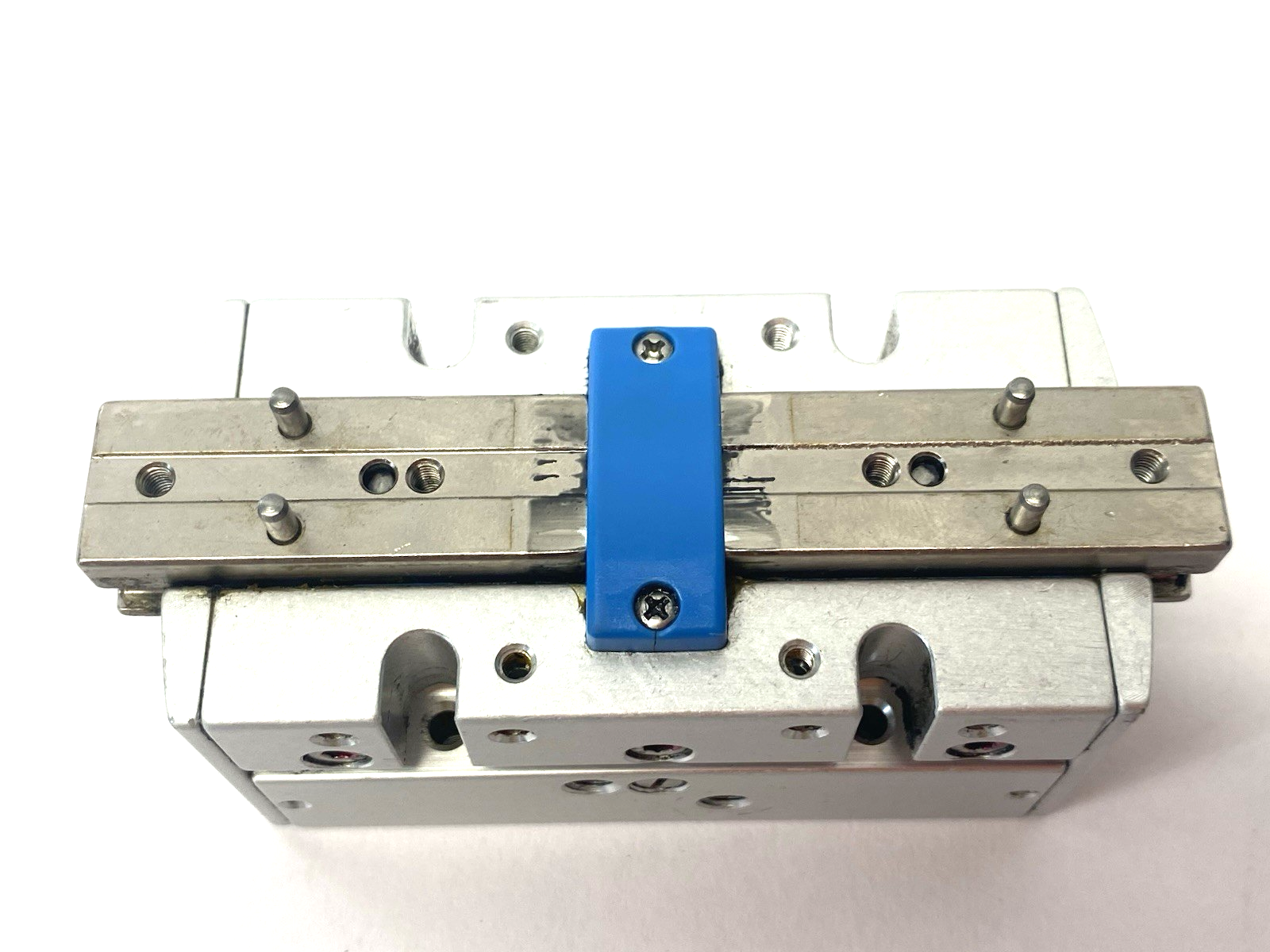HGPP-16-A | Festo 2-Jaw Parallel Gripper, 5mm Stroke per Jaw, 102N Force, 187870- Used - Maverick Industrial Sales