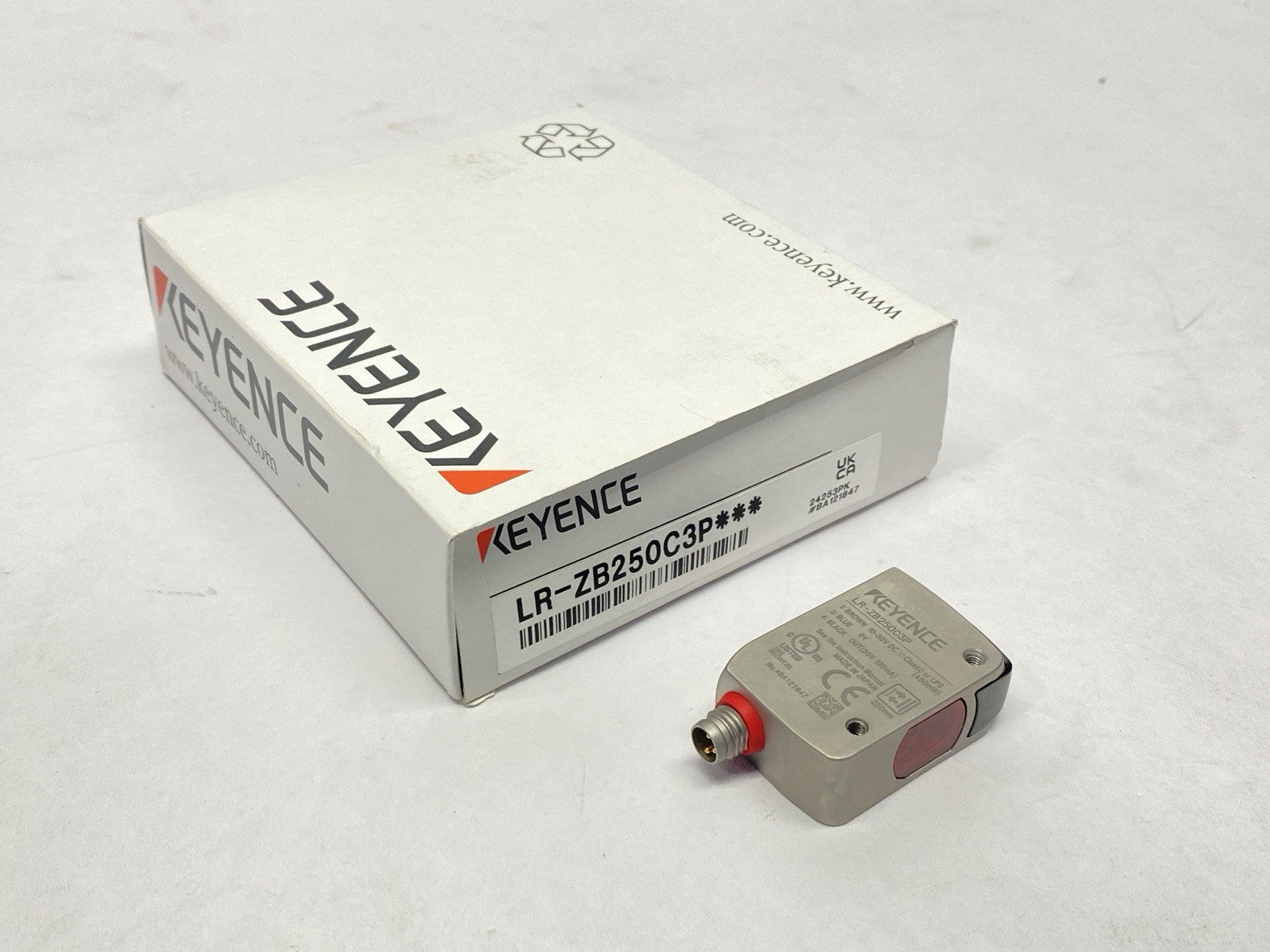 LR-ZB250C3P | Keyence Self-Contained CMOS Laser Sensor M8 3-Pin 10-30VDC - New – Open Box - Maverick Industrial Sales