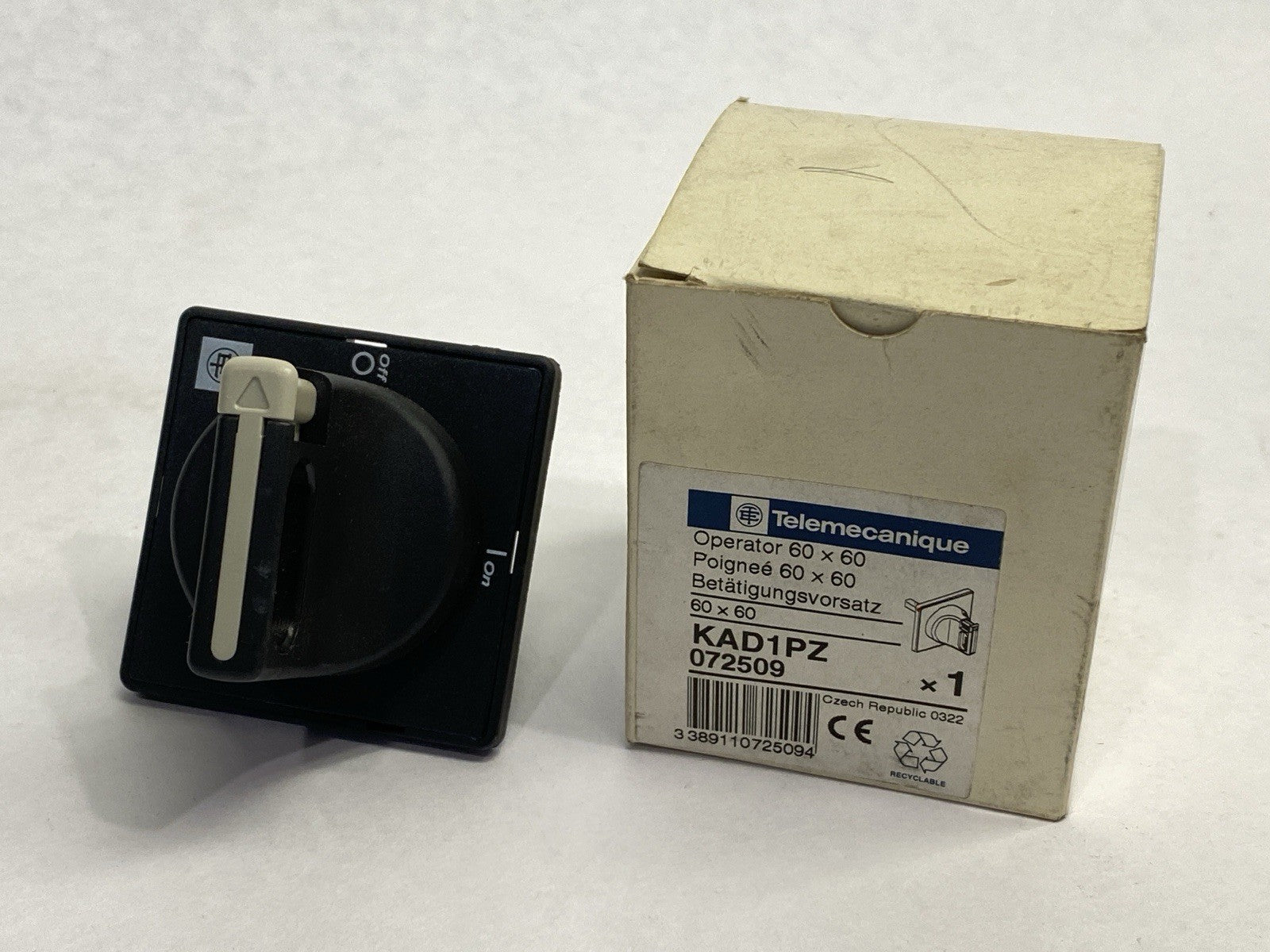 Telemecanique KAD1PZ Operator Handle 60 x 60mm - Maverick Industrial Sales