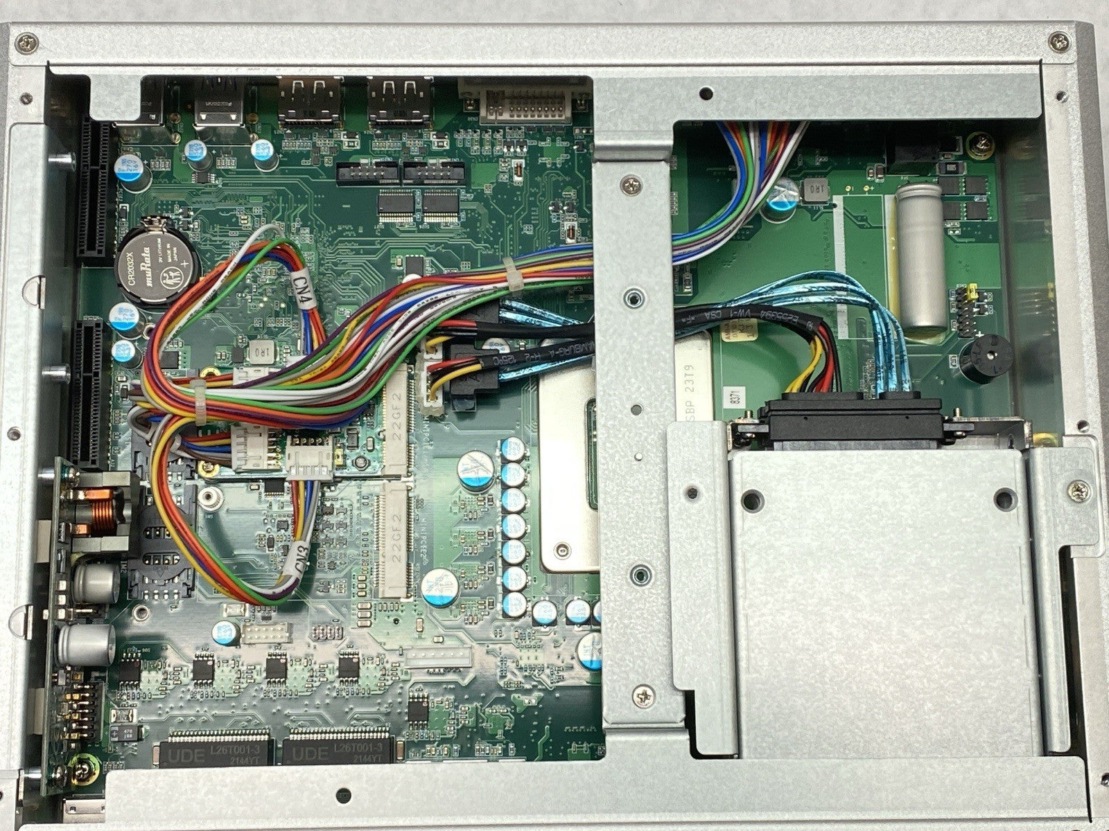 Axiomtek eBOX671-521-FL-DC-4PoE Fanless Embedded System w/ i5-8500T NO HDD - Maverick Industrial Sales