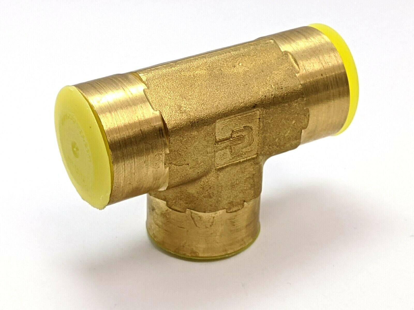 U40029 | IFM Efector Tee Fitting 1/2” NPT Brass - New Other - Maverick Industrial Sales