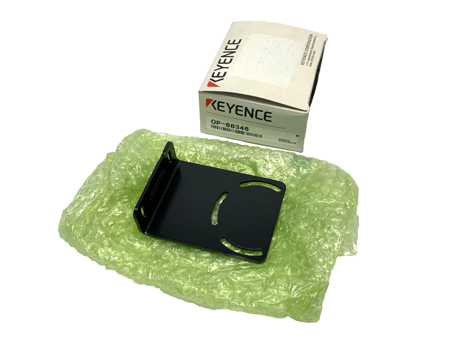 OP-88346 | Keyence Rear Diagonal Mounting Bracket- New – Open box - Maverick Industrial Sales