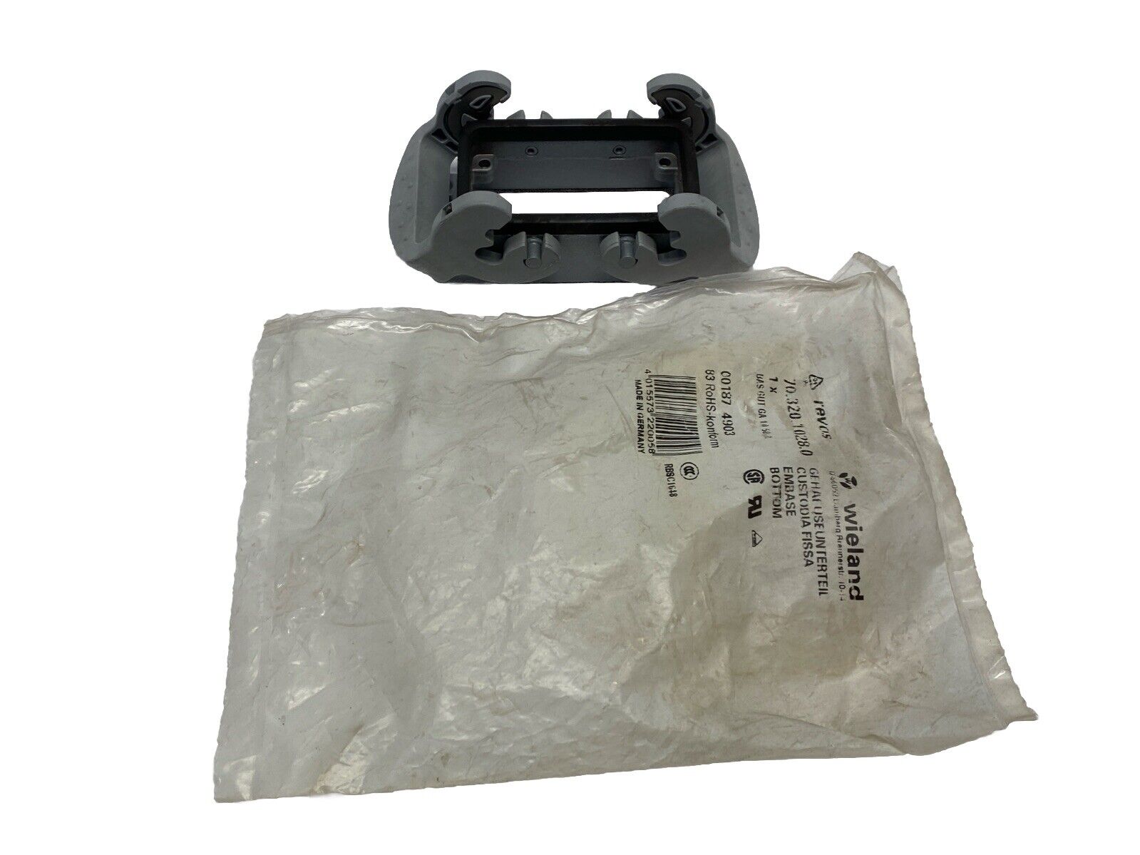 70.320.1028.0 | Wieland Plug Bulkhead BOTTOM BAS GUT GA 10 A - New – Open box - Maverick Industrial Sales