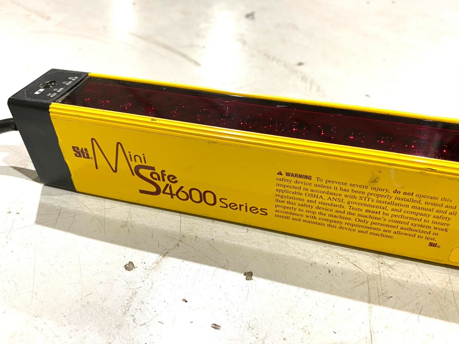 STI 70158-1190 Mini Safe 4600 Series MS46SR-20-1215-Q1-R-NC-FP Light Curtain - For parts or not working - Maverick Industrial Sales