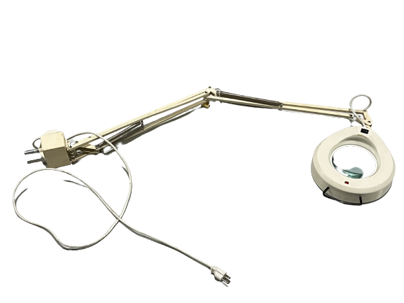Portable Lamp with Magnifying Glass Issue BJ 40841 5A 120V - For parts or not working - Maverick Industrial Sales