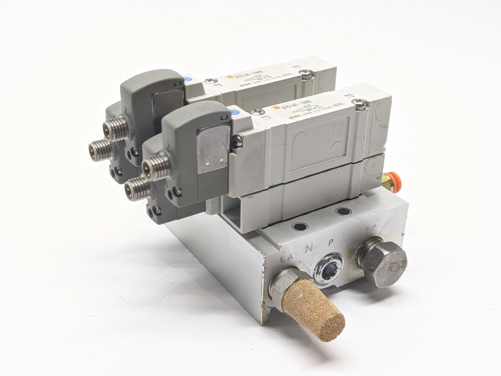 SMC SS5Y5-41-04-01N Bar Manifold w/ 4) SY5140-5WO - Used - Maverick Industrial Sales