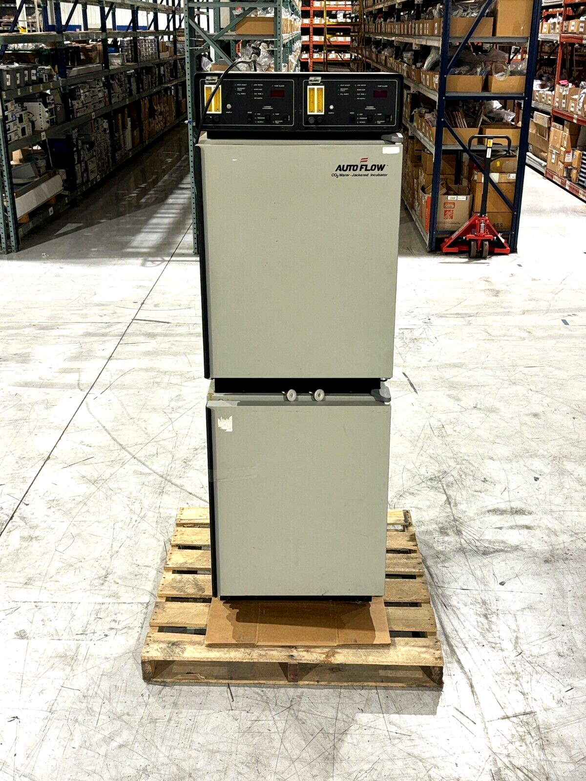 NuAire NU-1700 Auto Flow CO2 Water-Jacketed Incubator - Used - Maverick Industrial Sales