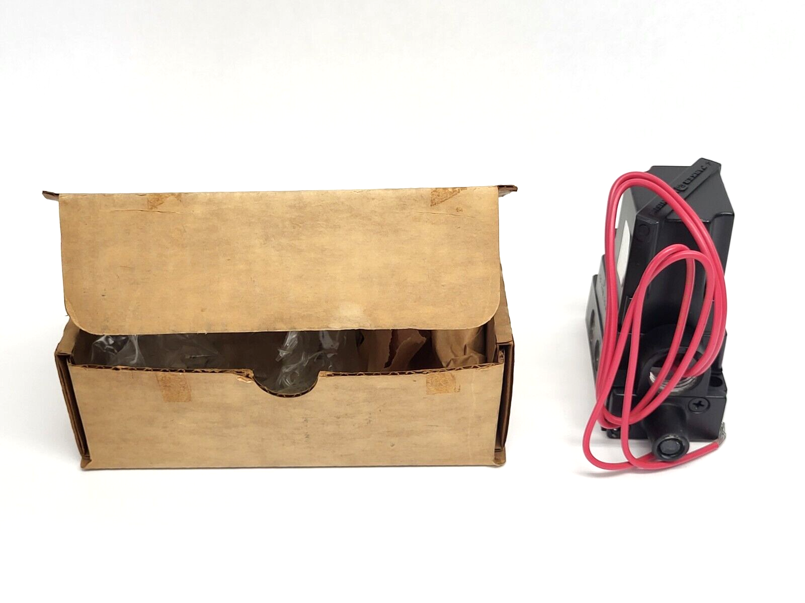 Parker Hannifin GG-200-25-M2A-FU 4-Way 2-Position Solenoid Valve 1/4" NPT 4-Port - Maverick Industrial Sales