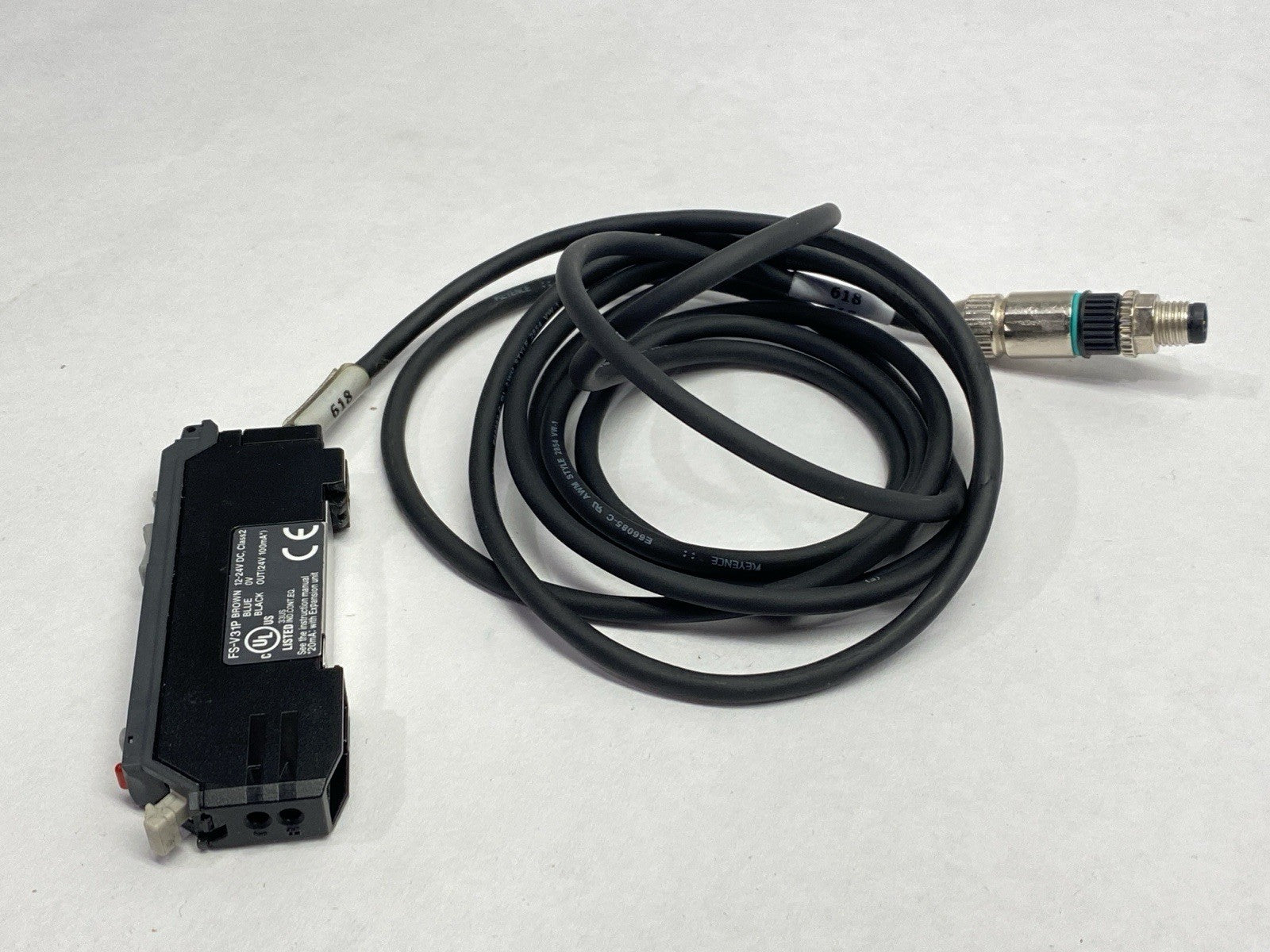 Keyence FS-V31P Fiber Amplifier Main Unit Male M8 3-Pin 72" Cable NO COVER - Maverick Industrial Sales