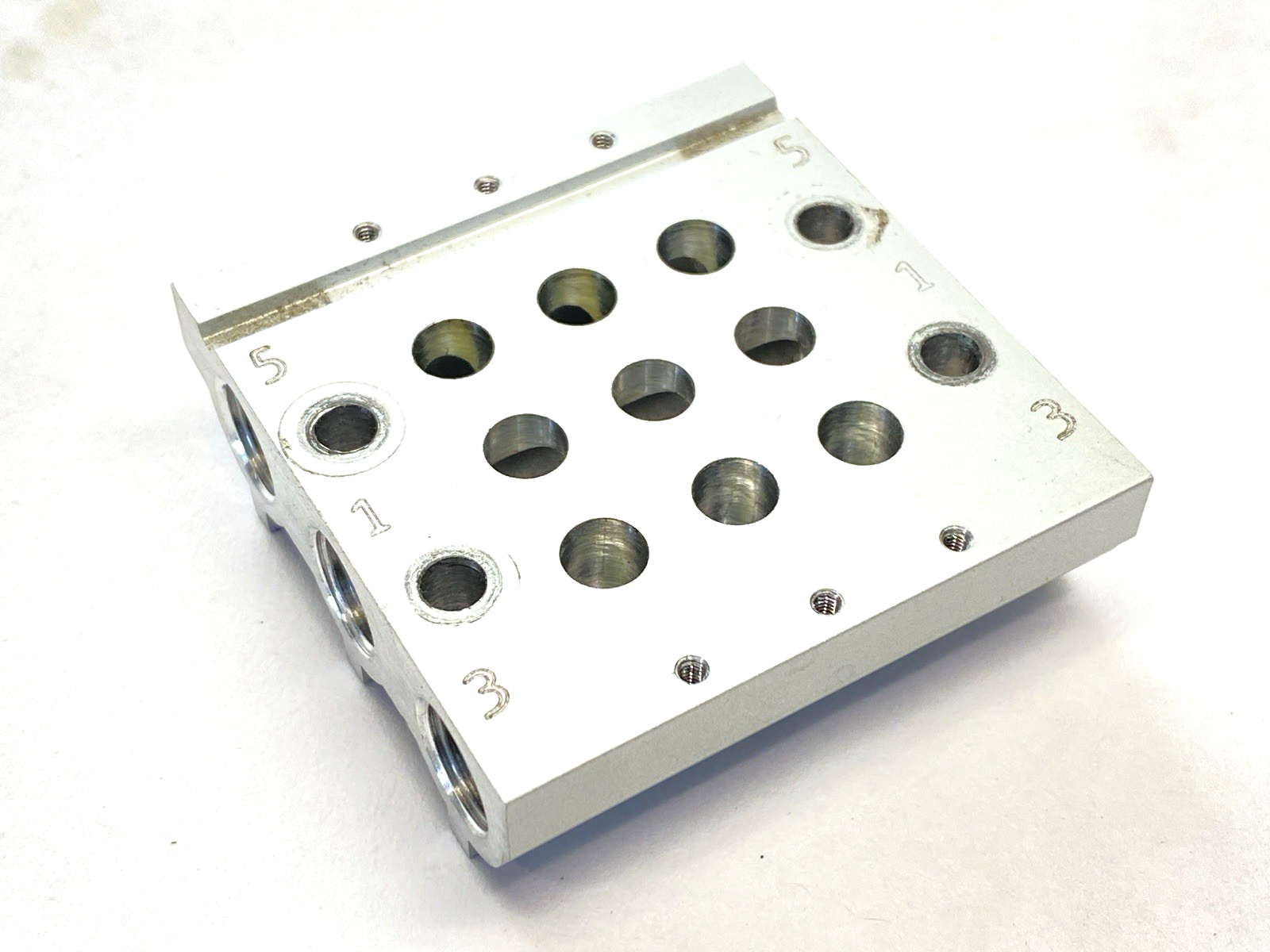 VABM-L1-14S-G14-3 | Festo Manifold Rail Pneumatic Valve Base 566619 - Used - Maverick Industrial Sales