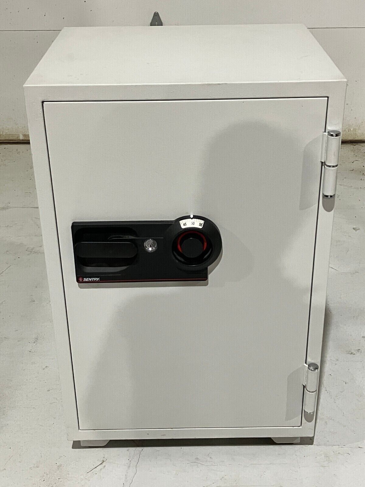 S7371 | Sentry Business Fire Safe Combination Lock 4.59 Cubic Feet - Used - Maverick Industrial Sales