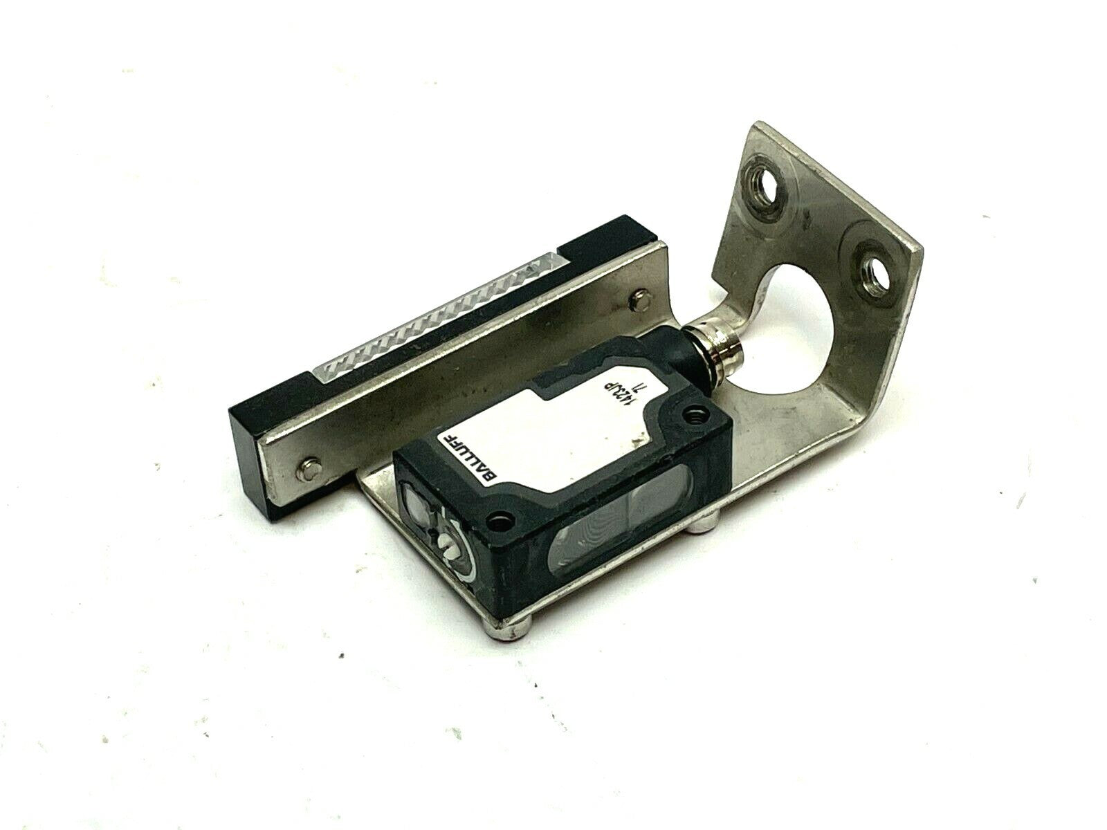 Balluff BOS 5K-PO-RR10-S49 Retroreflective Sensor BOS015C w/ P45A Reflector - Used - Maverick Industrial Sales