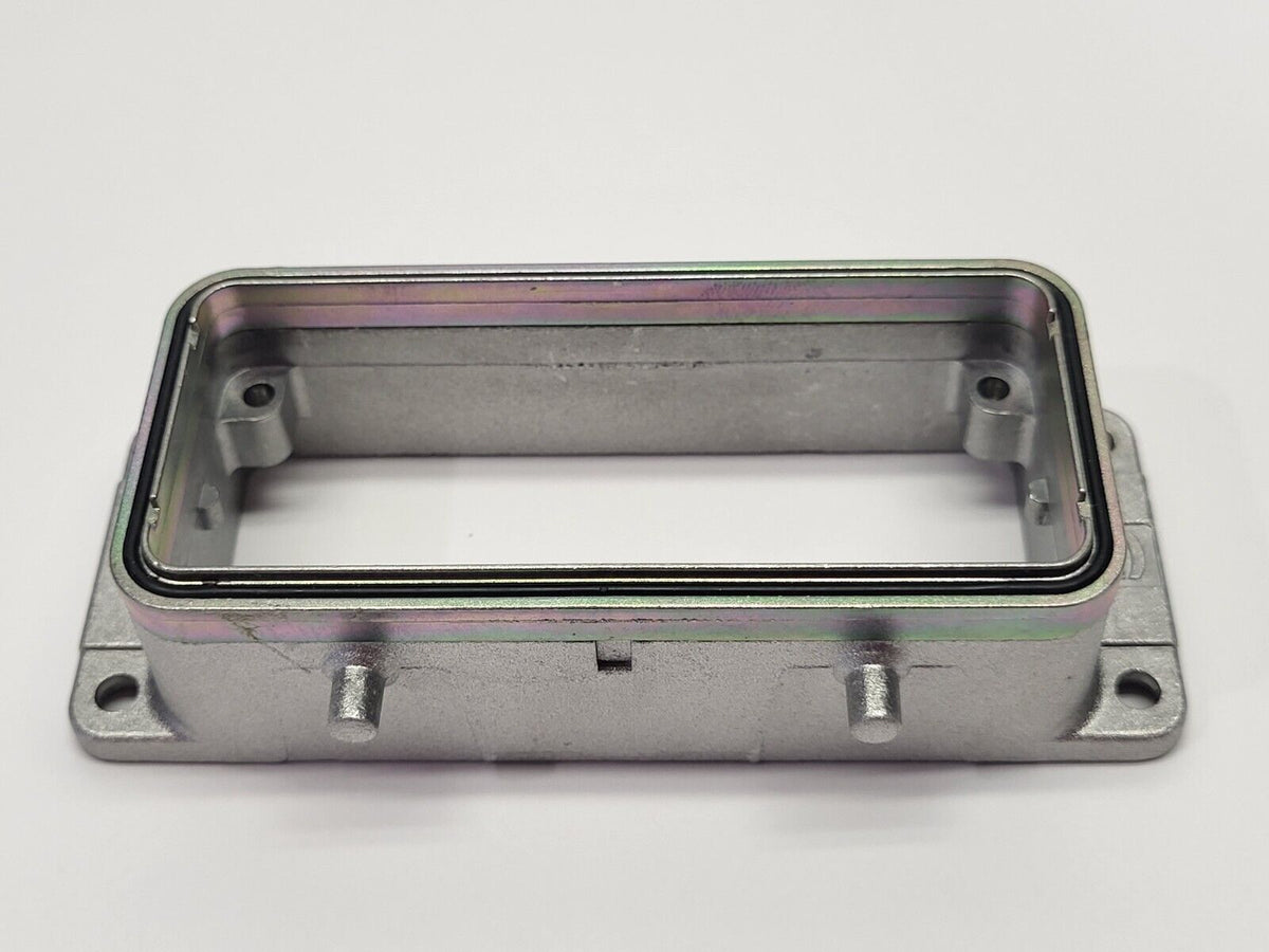 Han EMC/B 16 Base Panel,Han EMC/B 16,09628160303,09 62 816 0303 | Harting 09628160303 Han EMC/B 16 Base Panel Bulkhead Mounted Housing NO GASKET - Used - Maverick Industrial Sales