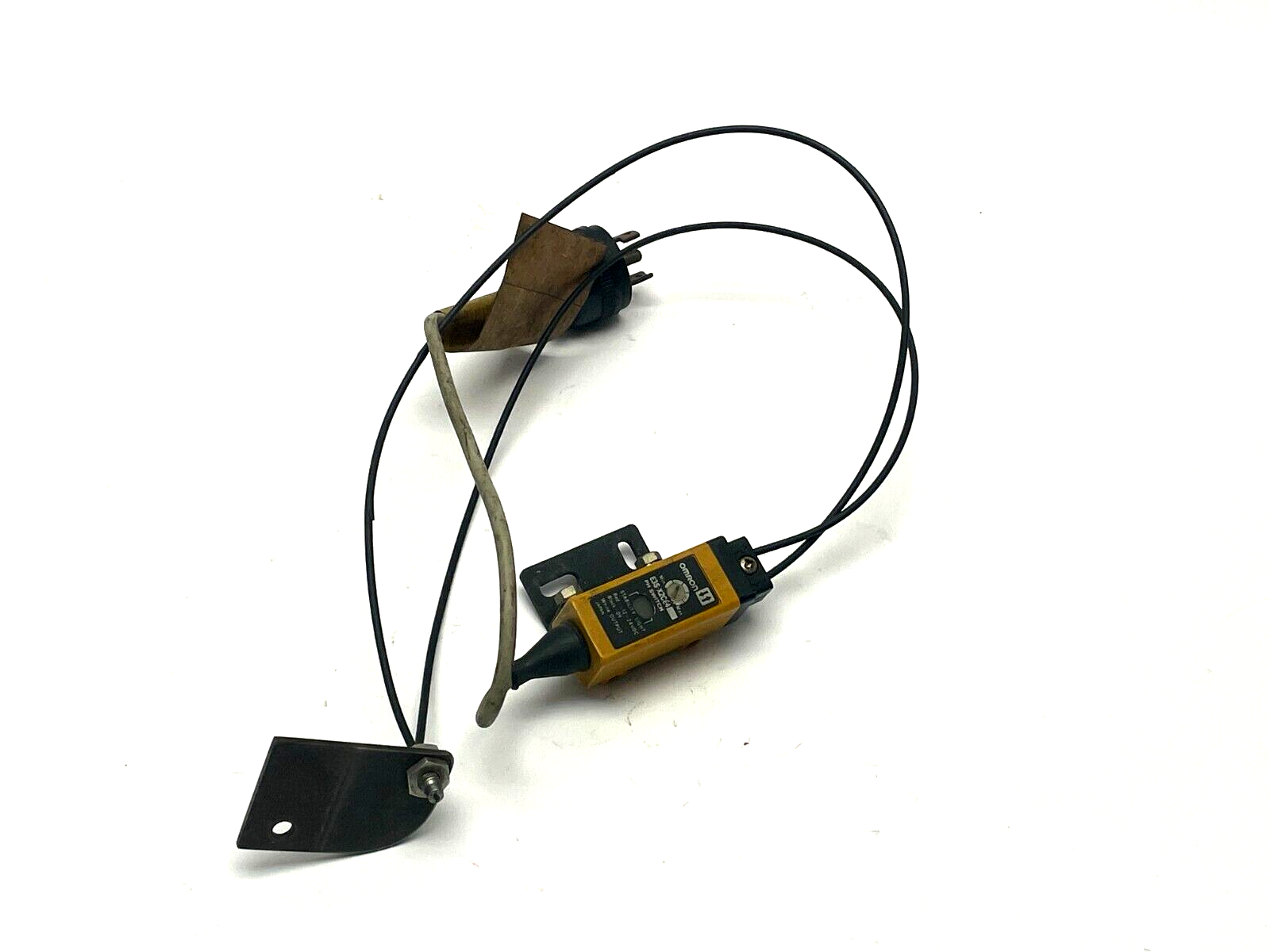 Omron E3S-X2CE4 Photoelectric Fiber Optic Switch - Used - Maverick Industrial Sales