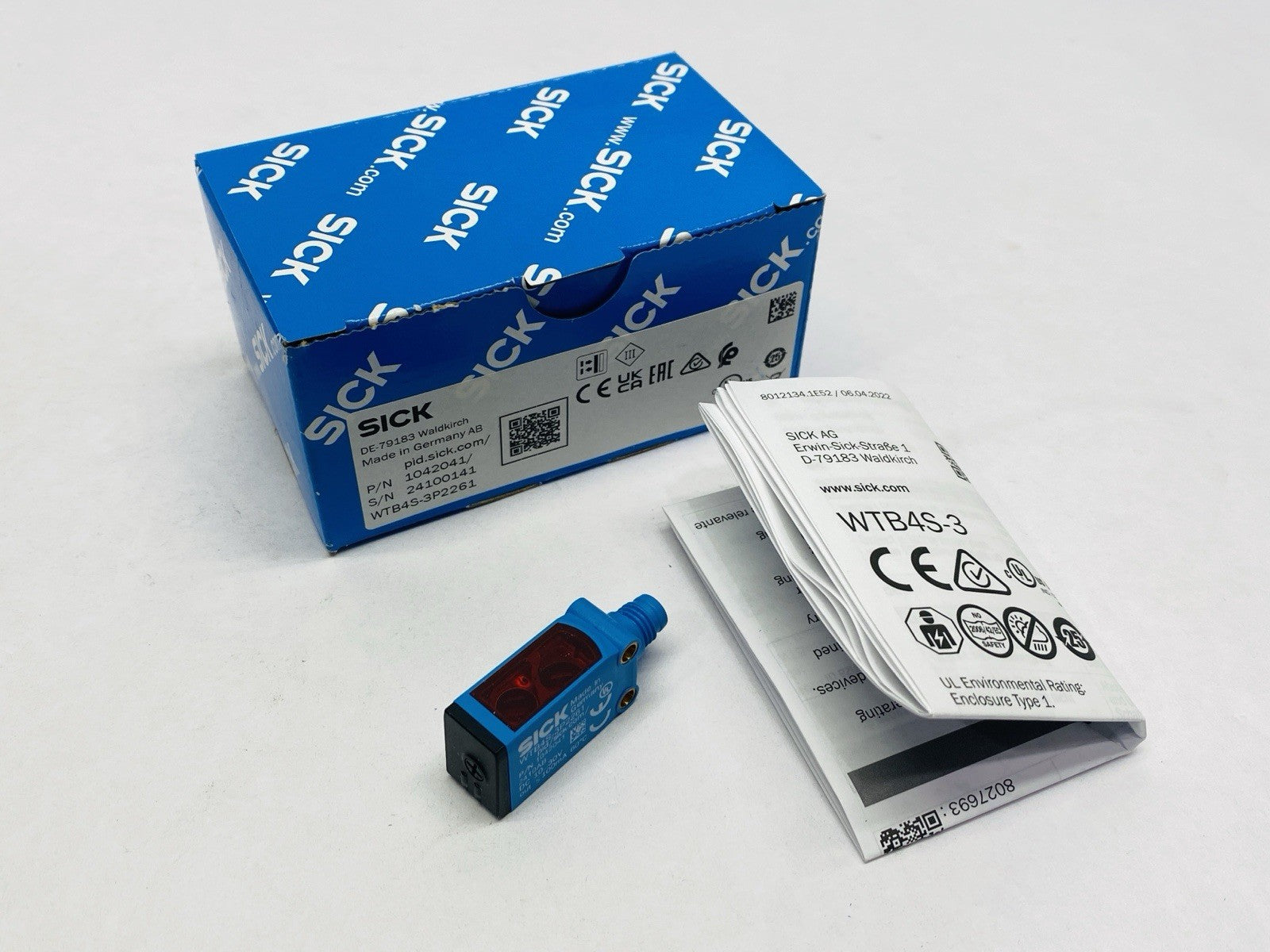 Sick WTB4S-3P2261 Photoelectric Proximity Sensor 1042041 - New – Open box - Maverick Industrial Sales