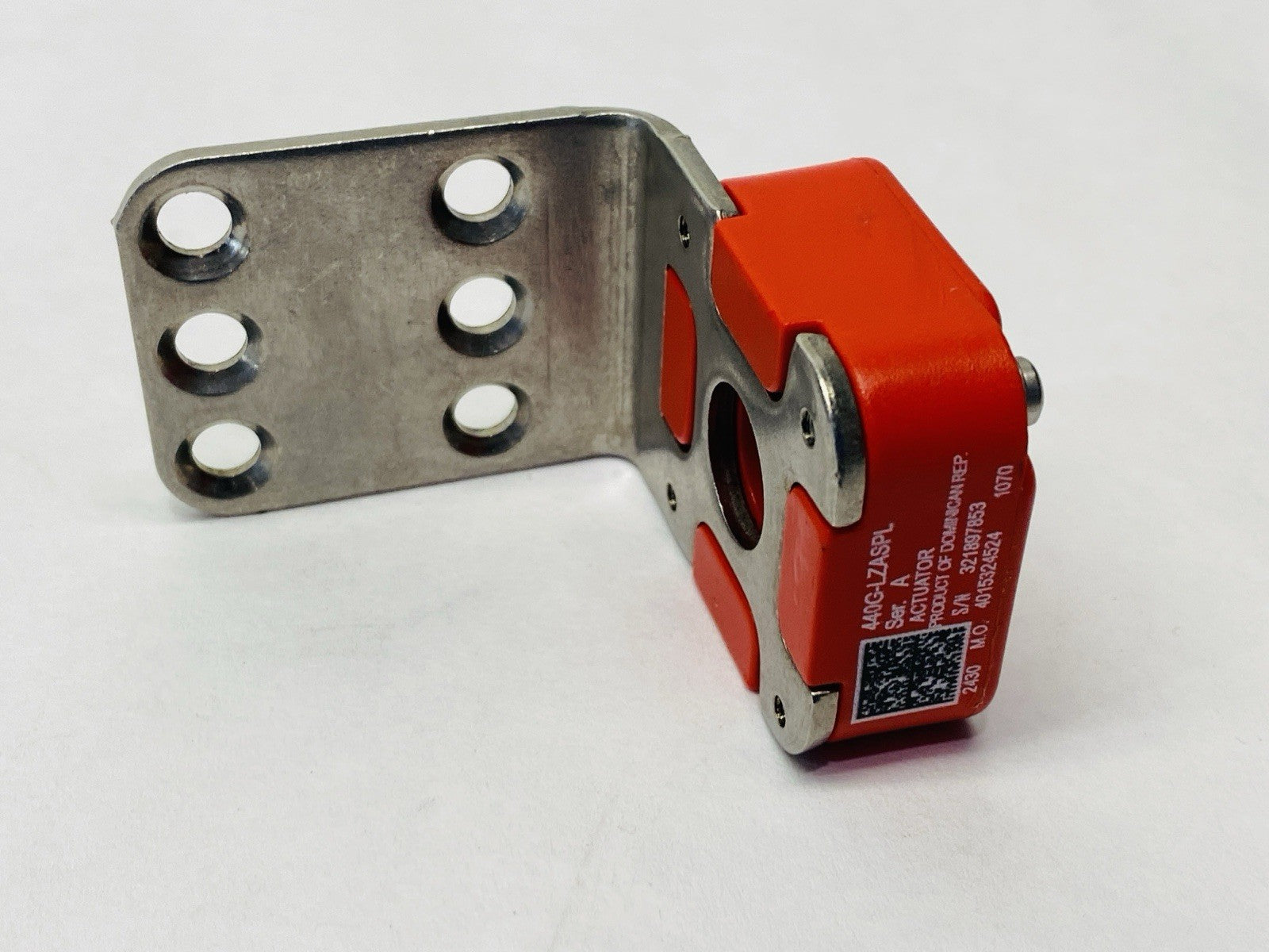 Allen Bradley 440G-LZASPL Ser A Safety Switch Actuator w/ Bracket - Used - Maverick Industrial Sales