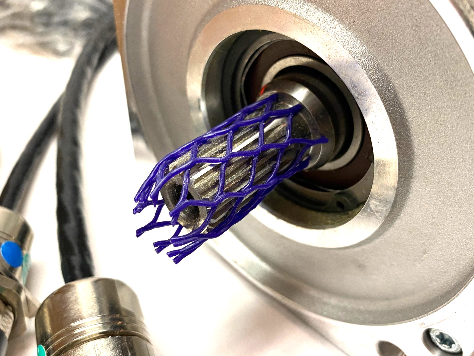 Kuka 00-334-483 Servo Motor 2,5kW L1 ME, ME_110_120_30_L1 - New – Open box - Maverick Industrial Sales