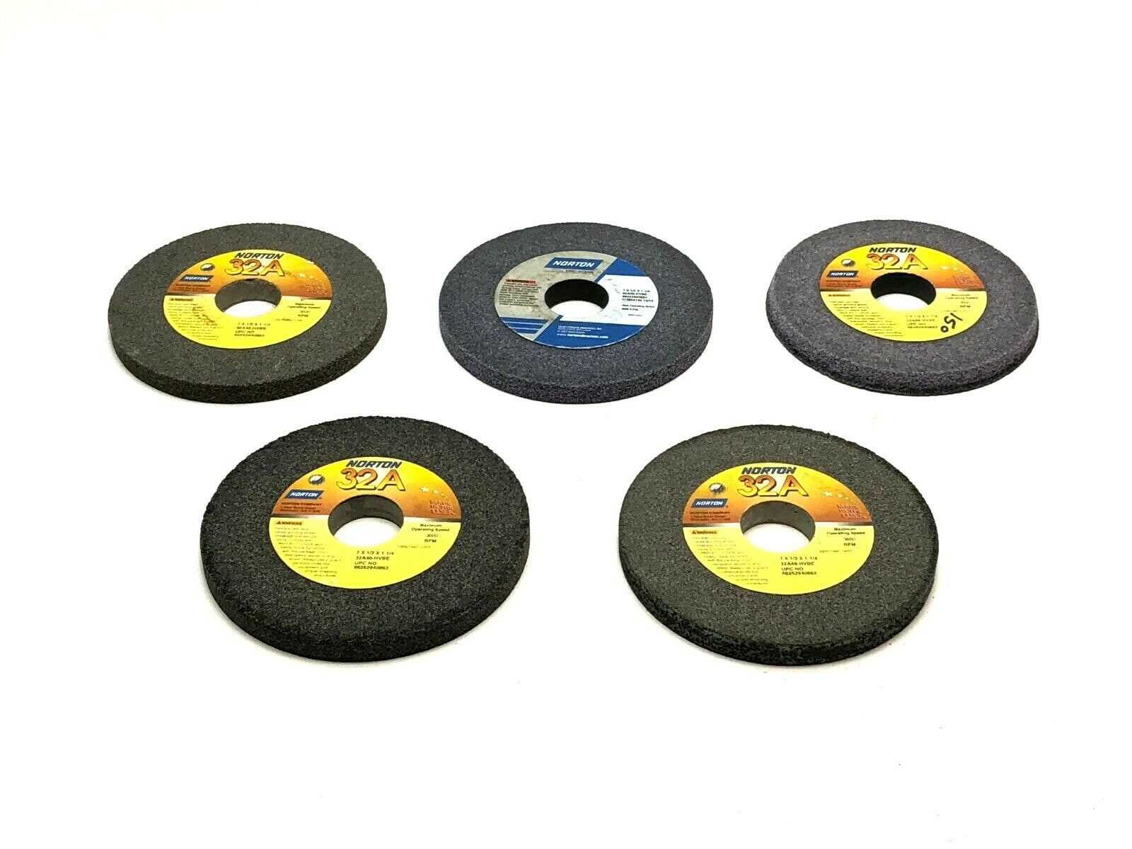 Norton 32A46-HVBE Grinding Wheels 1-1/4" Bore 3600 RPM LOT OF 5 - Used - Maverick Industrial Sales