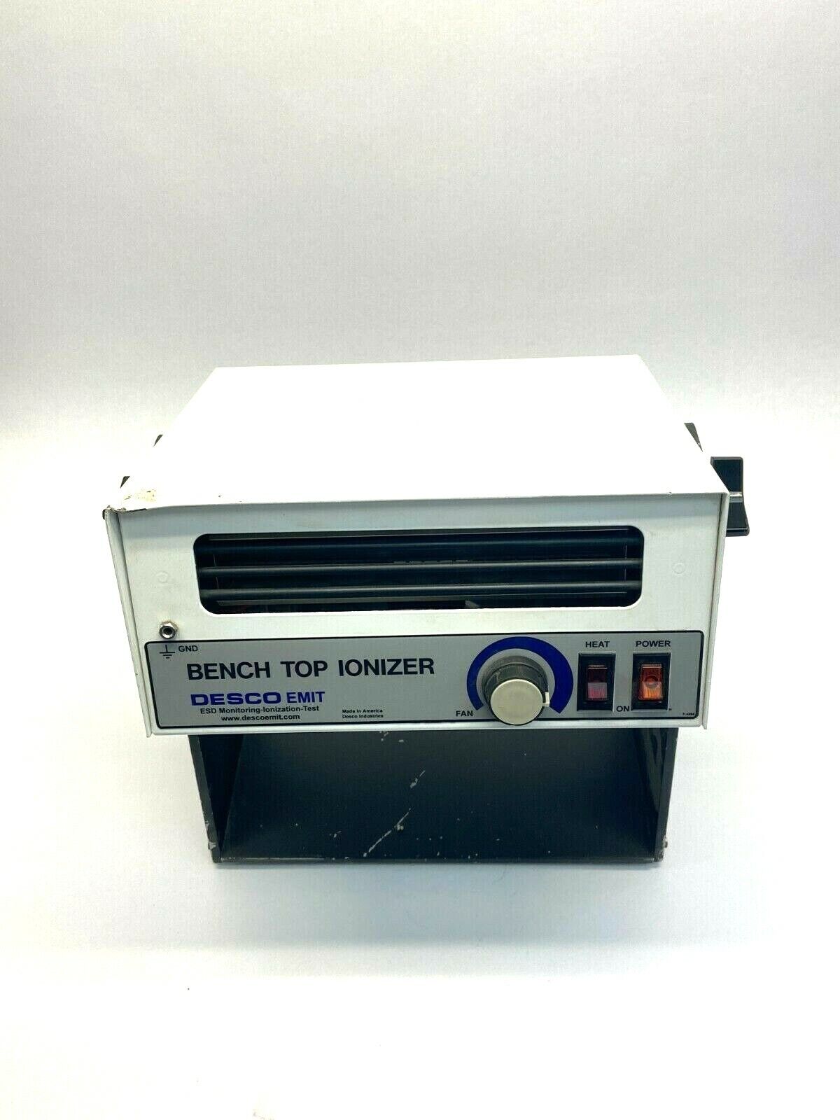 50600 | Desco Bench Top Ionizer 120VAC - Used - Maverick Industrial Sales