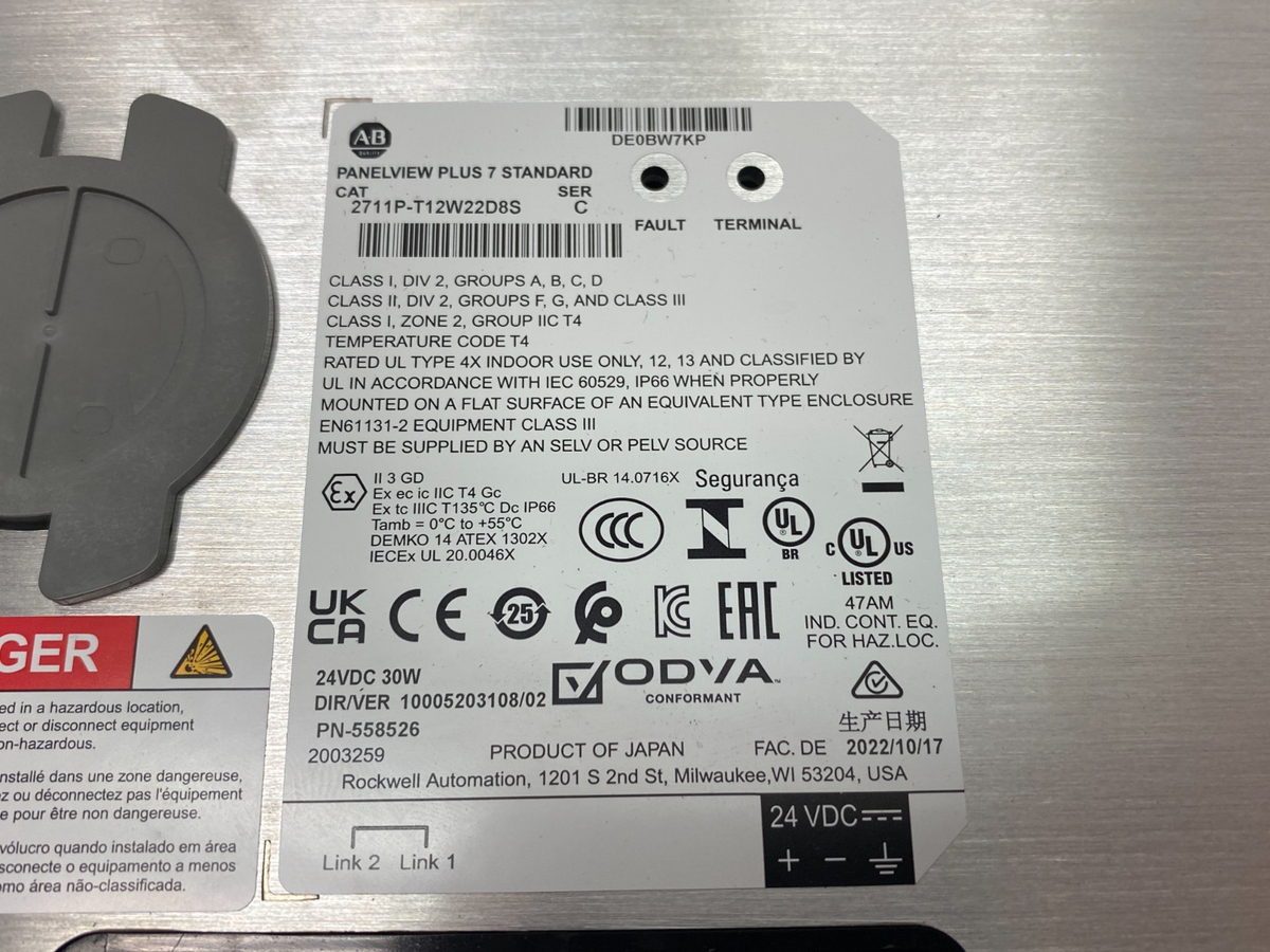 2711P-T12W22D8S | Allen Bradley Ser. C PanelView Plus 7 Standard Terminal HMI CHIPPED - New Other - Maverick Industrial Sales