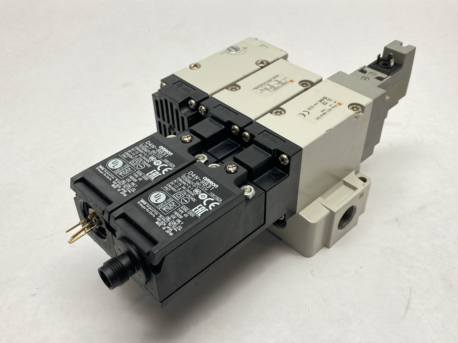 VP544-5DZ1-03N-M-X555 | SMC Pneumatic Solenoid Valve Manifold Soft Start 3/8" NPT - For parts or not working - Maverick Industrial Sales