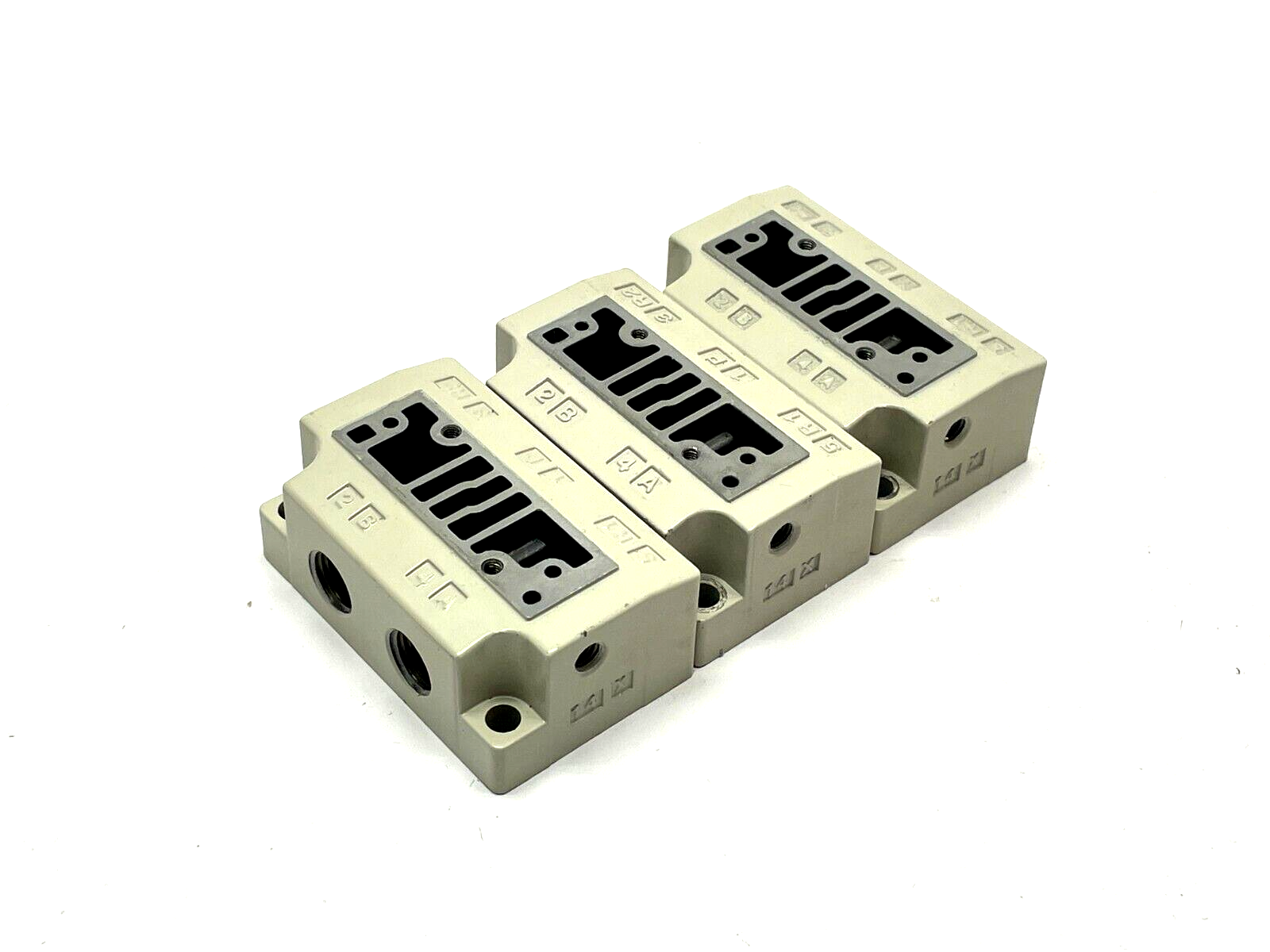 VQZ2000 | SMC Sub Plate Manifold LOT OF 3 - Used - Maverick Industrial Sales