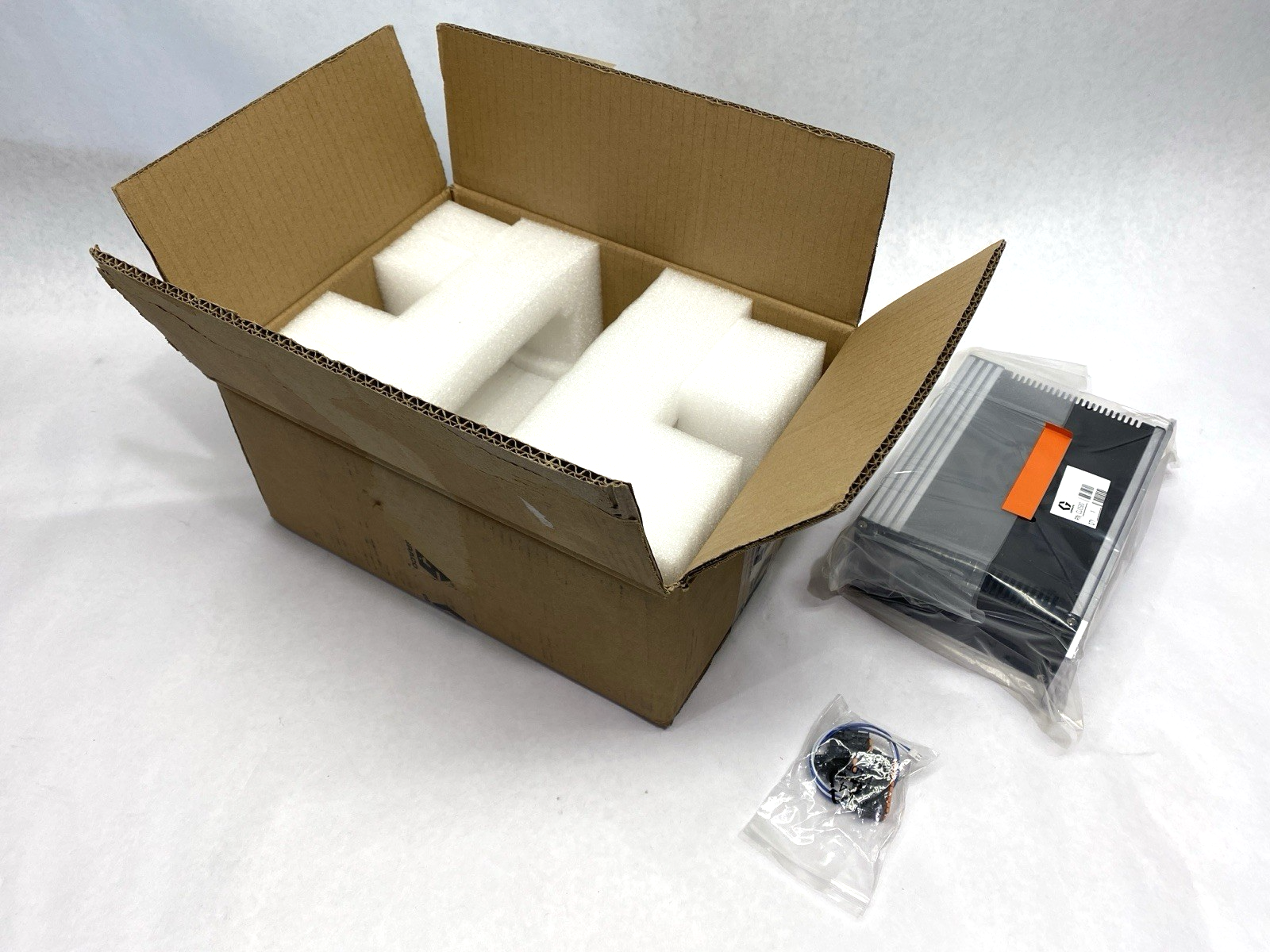 Googoltech GNC-024-G41-G2V57 Graco CU0580 Motion Control Controller - New – Open box - Maverick Industrial Sales