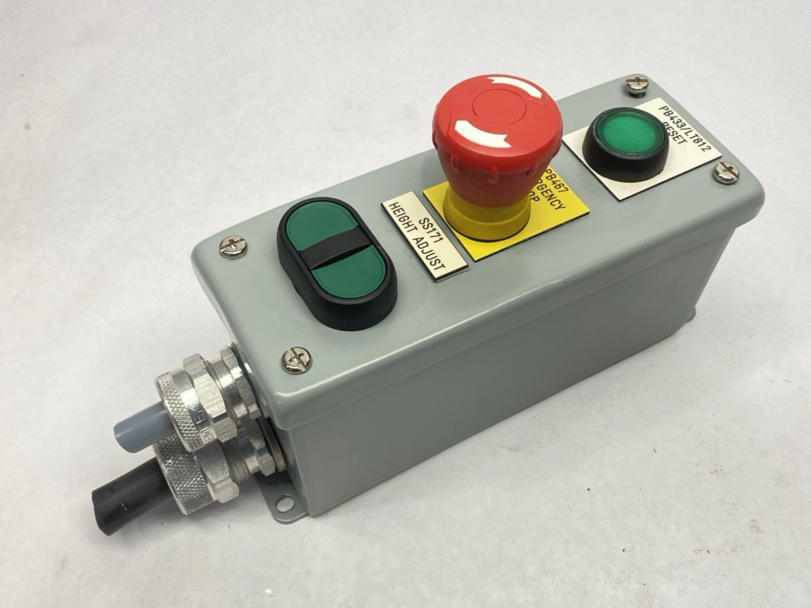 E3PBGXM | Hoffman Enclosure w/ Allen Bradley 800P-U2F3F3 800FP-LF3 800FP-MT44 - Used - Maverick Industrial Sales