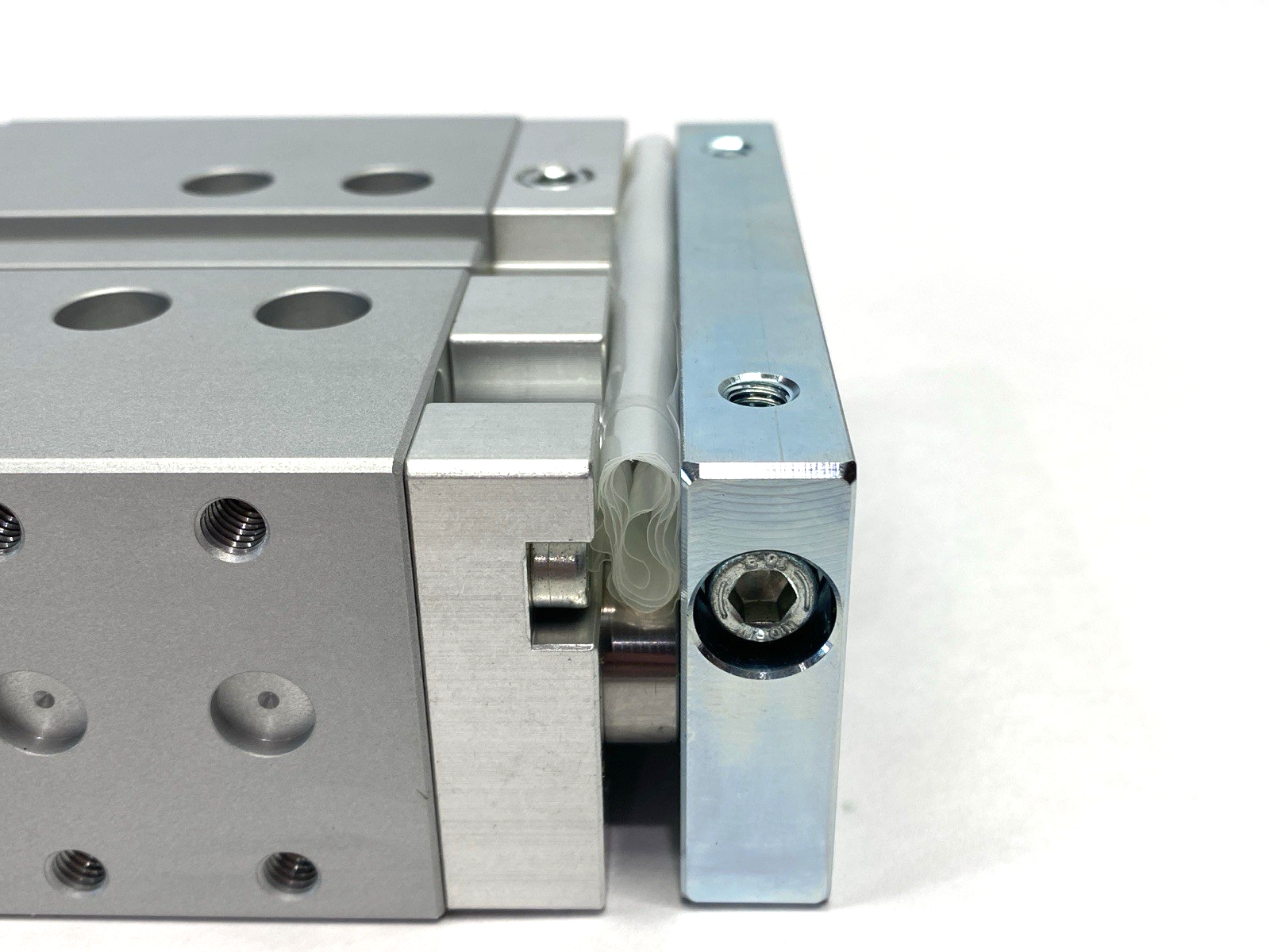 Festo DFM-32-30-B-P-A-GF-AJ Pneumatic Guided Drive Cylinder 30mm Stroke 532318 - Maverick Industrial Sales