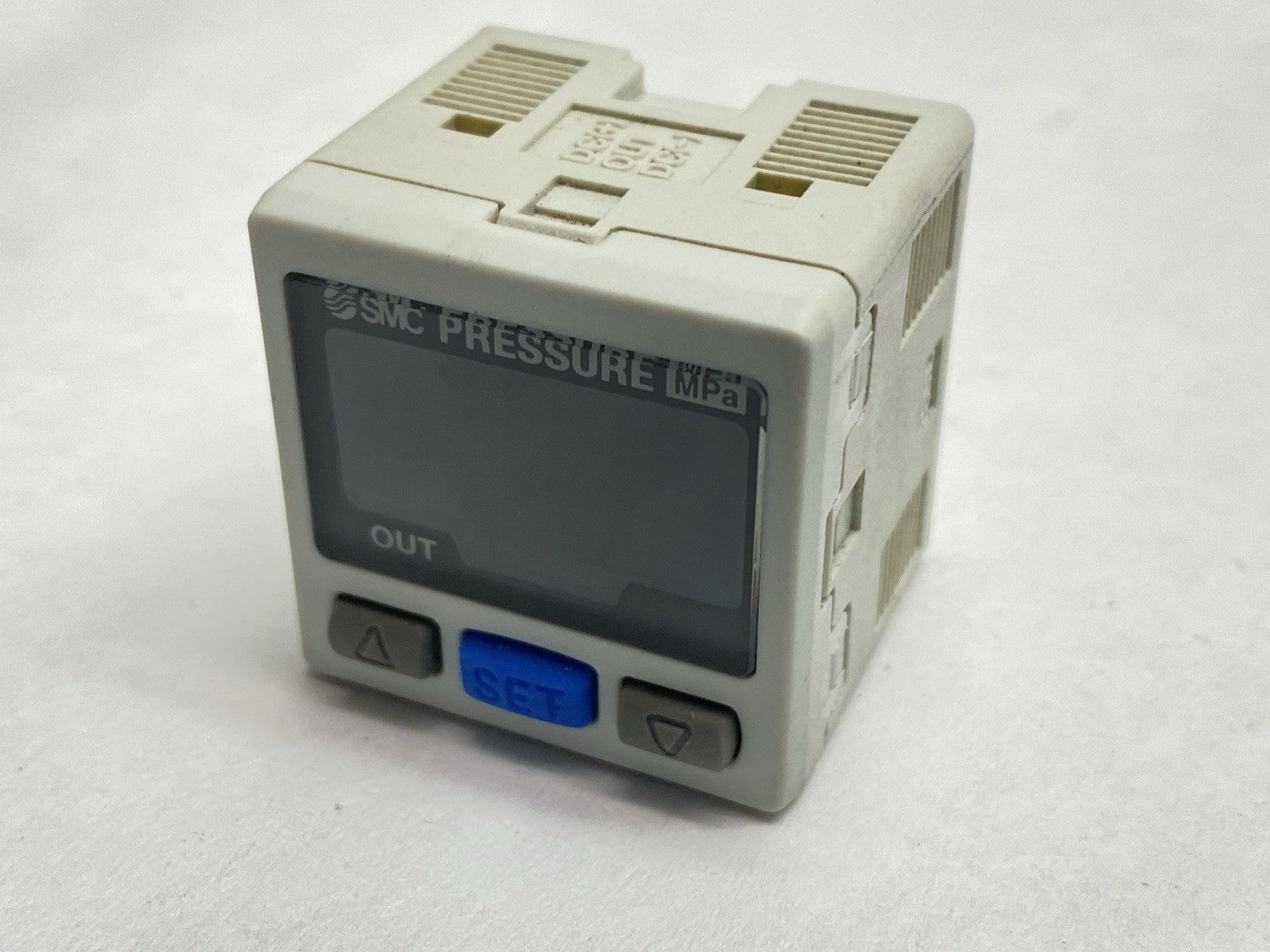 SMC ISE30-C4L-65 High Precision Digital Pressure Switch 12-24VDC - Maverick Industrial Sales
