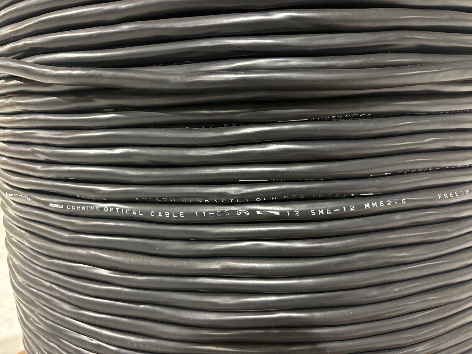 Corning Optical Cable 11-05, SME-12, 24-F Hybrid LT In/Out Riser Cable, 1600-FT - Open box - Maverick Industrial Sales