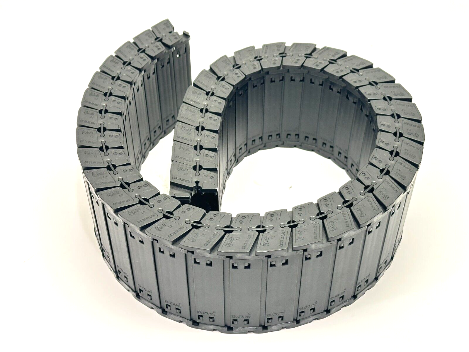 E6.29.01.055,E6-29-01-055 | Igus E6.29.01.055 Energy Chain Series E6.29 33" Length 38 Links - Used - Maverick Industrial Sales