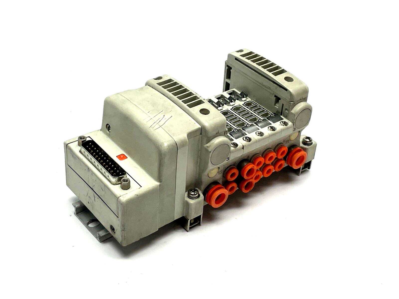 VV5QC11-05N3FD0-DS | SMC Plug-In Manifold Base - Used - Maverick Industrial Sales