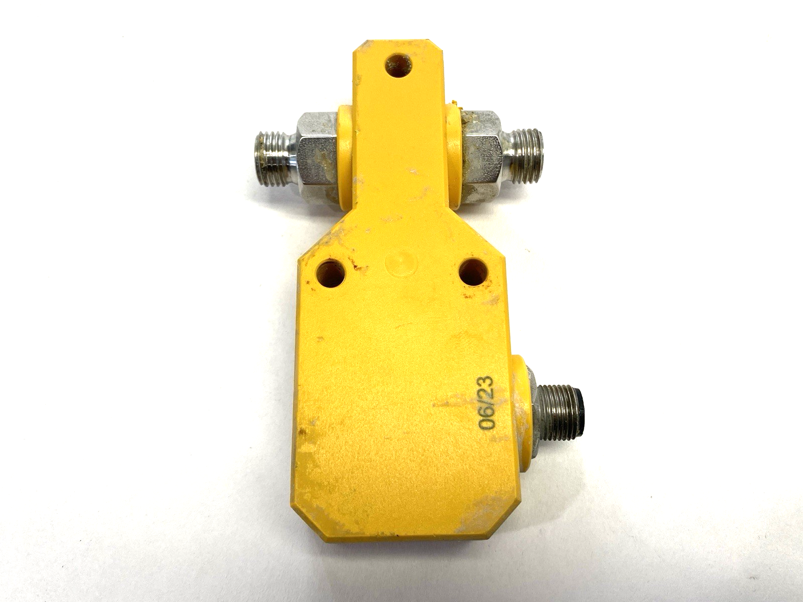FCI-D04A4P-AP8X-H1141 | Turck Class 2 Inline Flow Control Sensor 24VDC 6870640 - For parts or not working - Maverick Industrial Sales