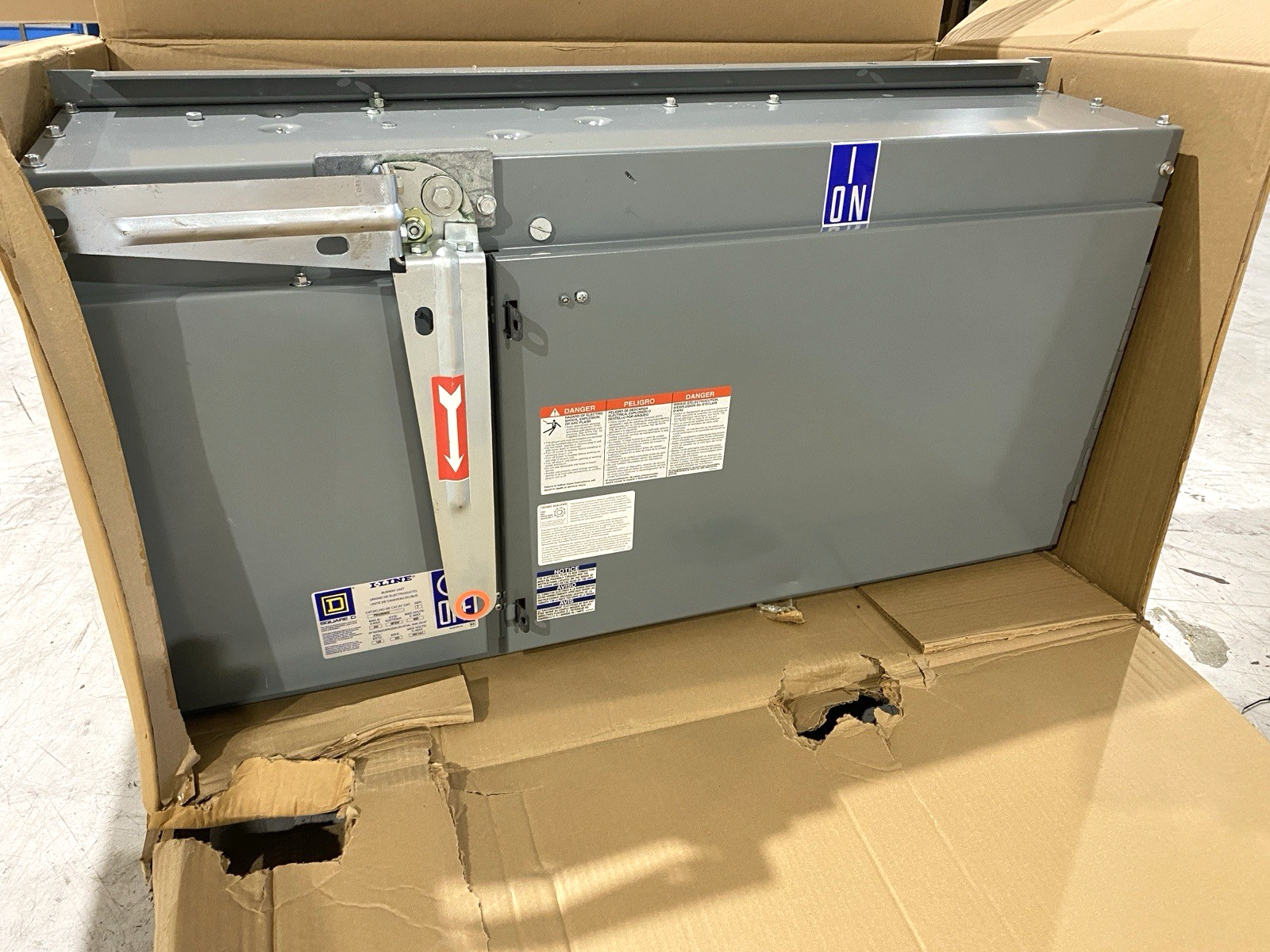 Square D PBQ3640G Plug-in I-Line Busway Fusible 400A 600VAC 3P, 3 fuse + G - New - Maverick Industrial Sales