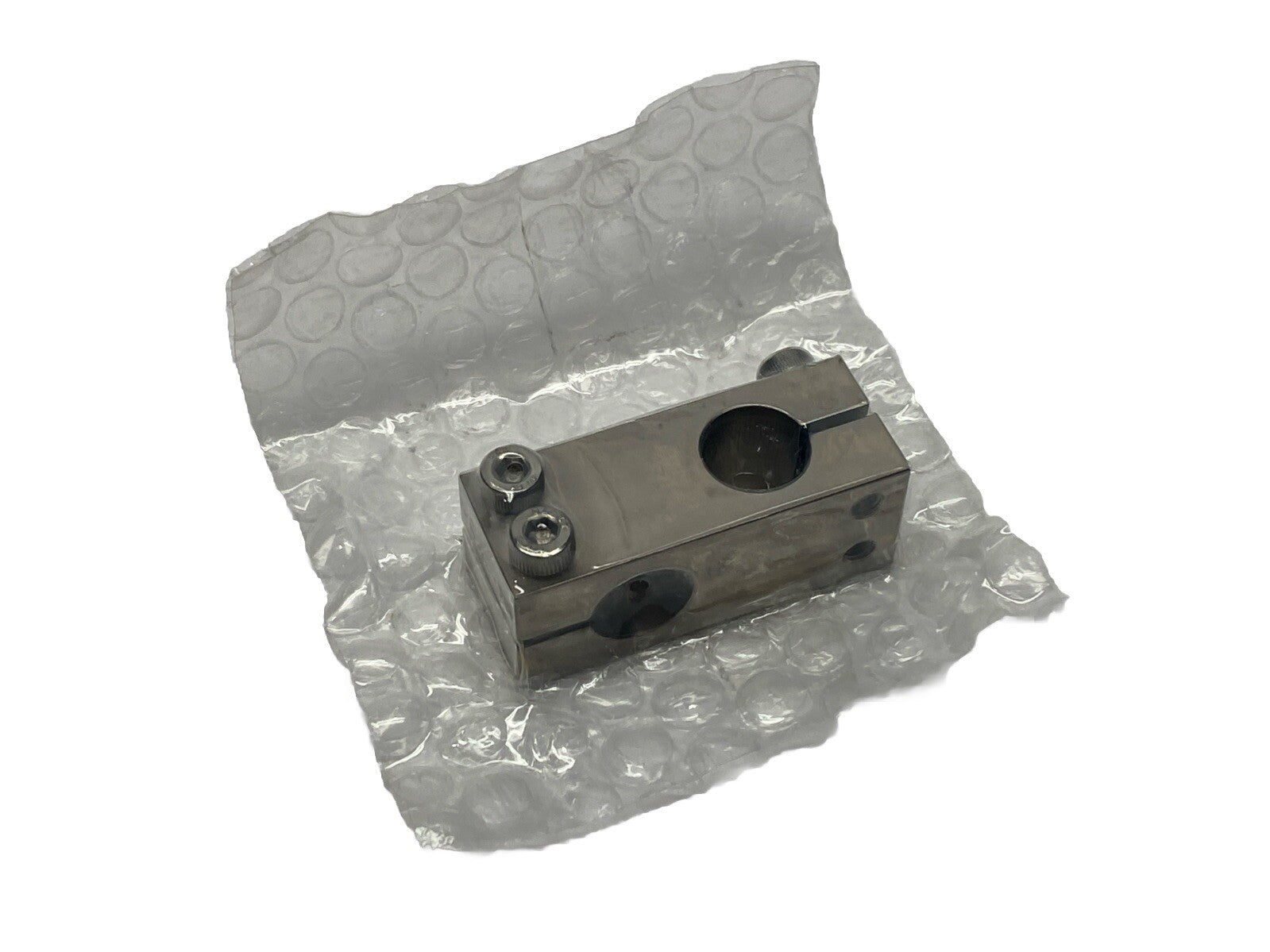 Misumi U-MMKC0.50-F1.00 Strut Clamp Perpendicular 1/2" Post - New - Maverick Industrial Sales