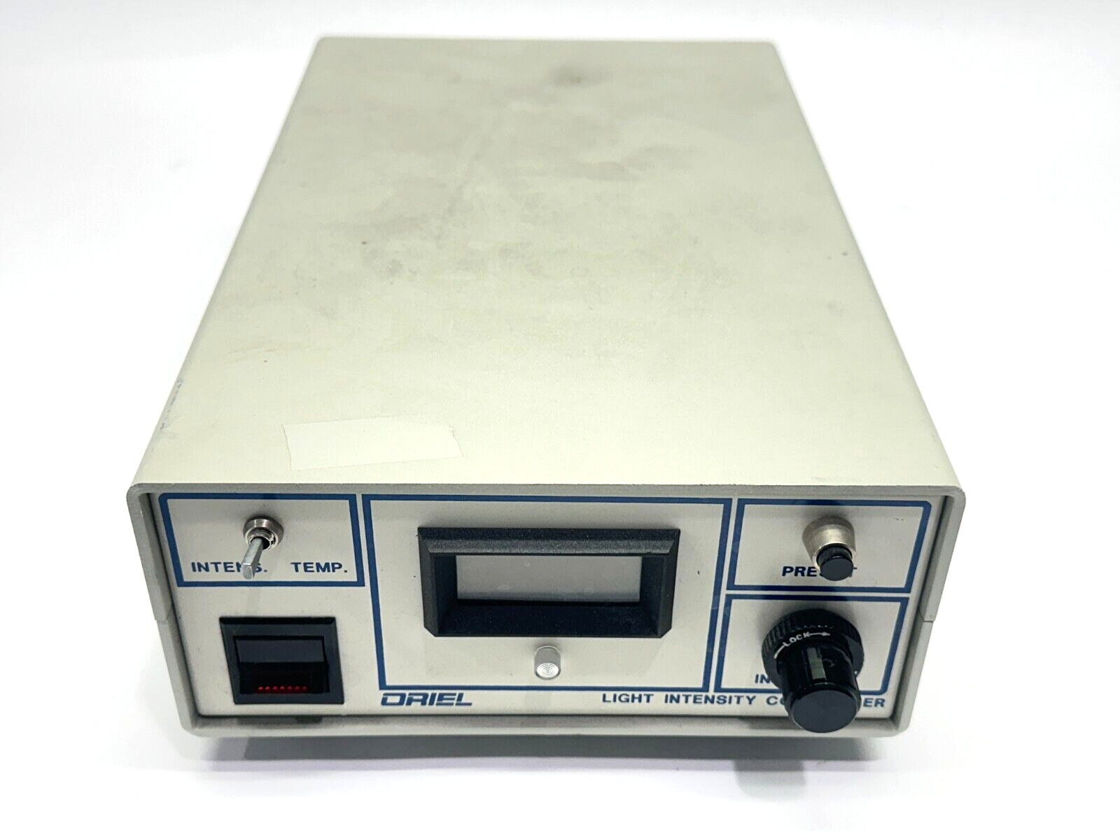 Oriel Instruments Model 68850 Light Intensity Controller - For parts or not working - Maverick Industrial Sales