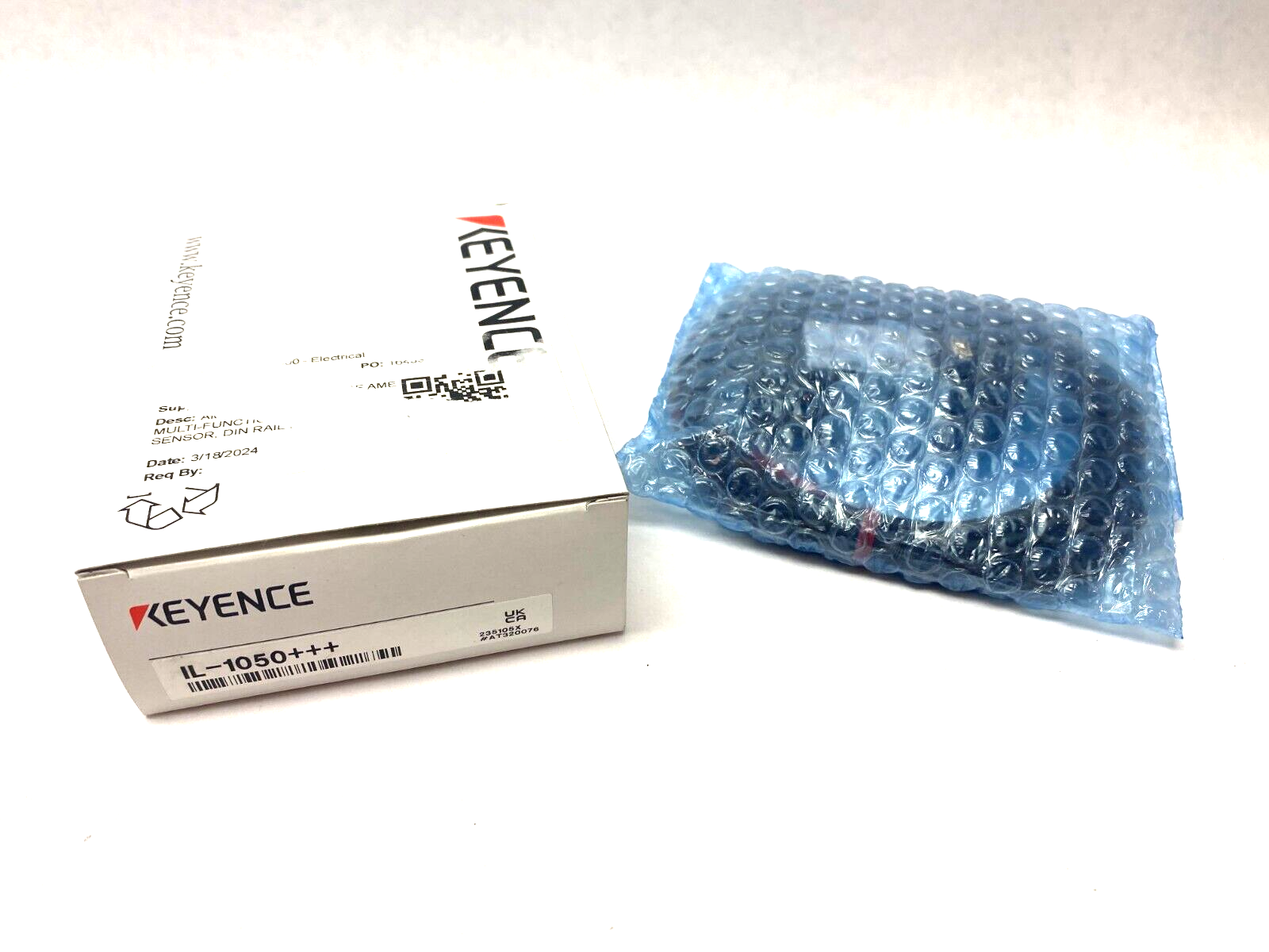 Keyence IL-1050 Laser Sensor Amplifier Expansion Unit DIN-Rail Mount Type - Maverick Industrial Sales