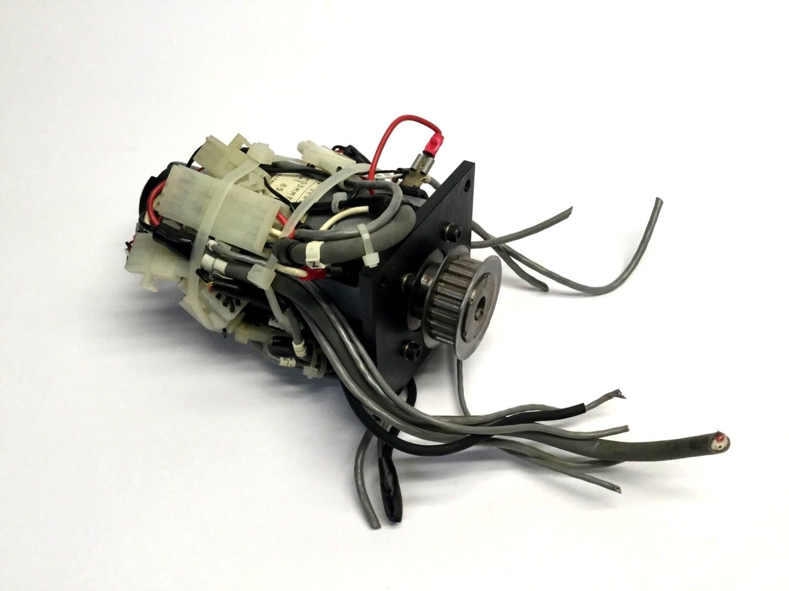 Yaskawa UGTMEM-03MMT11 Minertia Motor 29195-1 Mini Series - Used - Maverick Industrial Sales