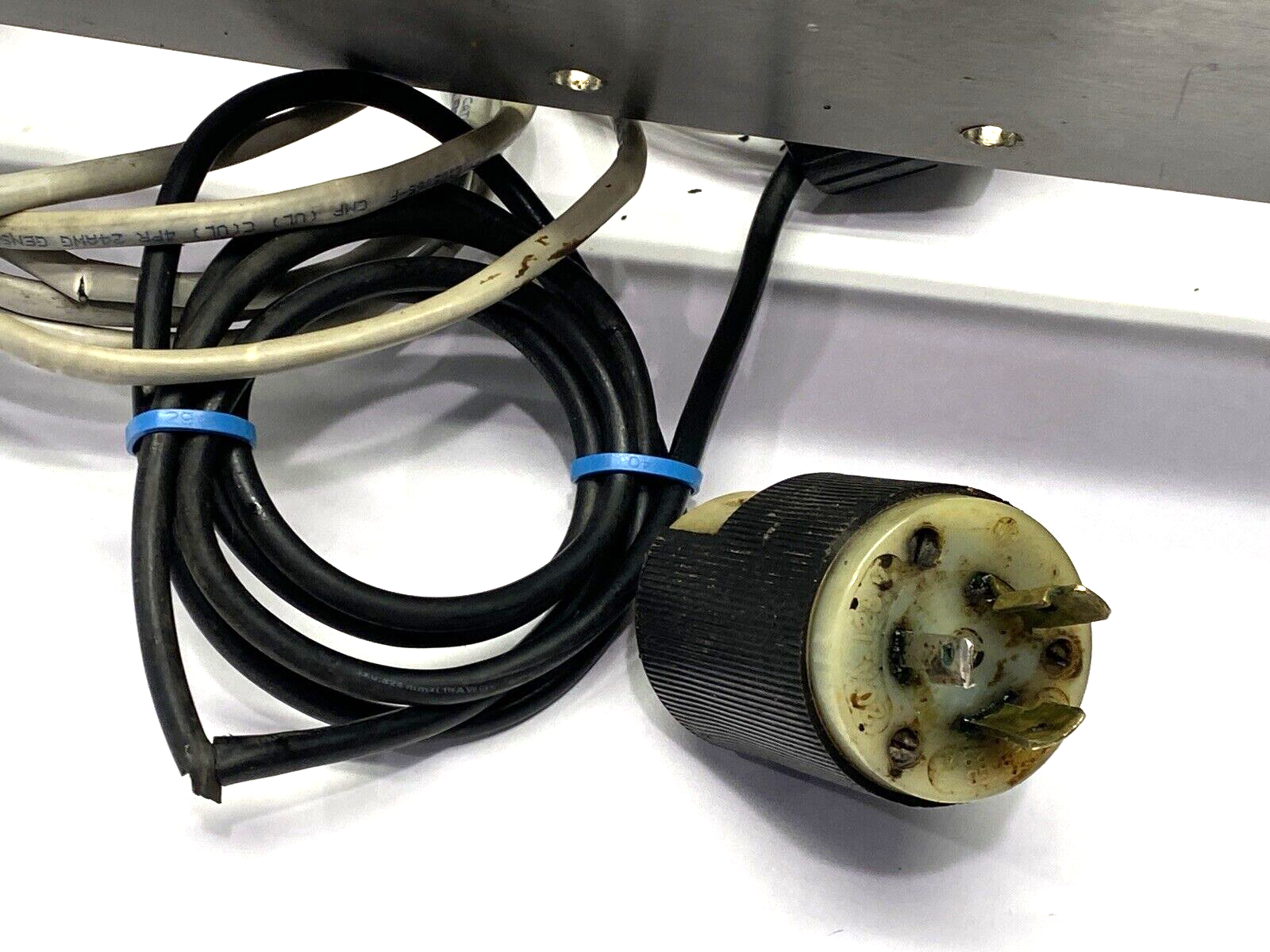 Hope Industrial Systems HIS-UM15-STAH HMI Enclosure 12" Screen Type 12/4/4X - Used - Maverick Industrial Sales