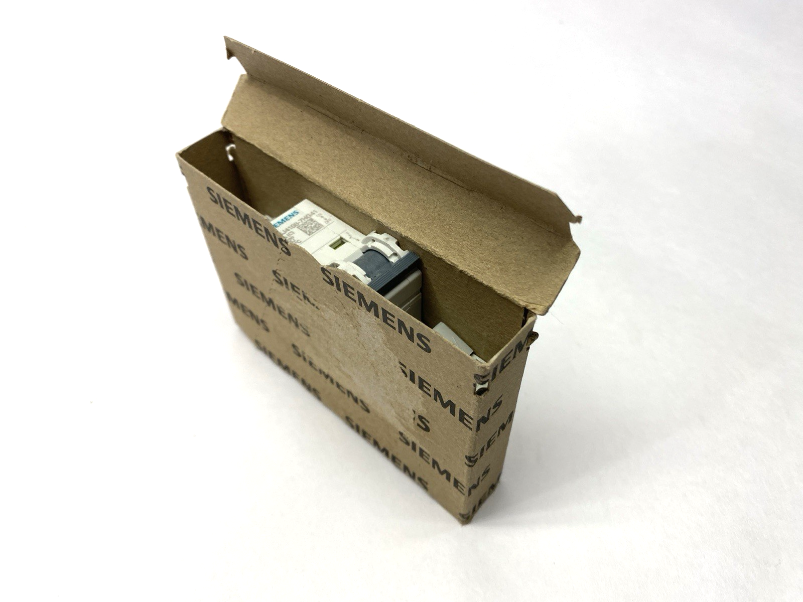 5SJ4106-7HG41 | Siemens Miniature Circuit Breaker 1-Pole 240V 6A - New – Open box - Maverick Industrial Sales