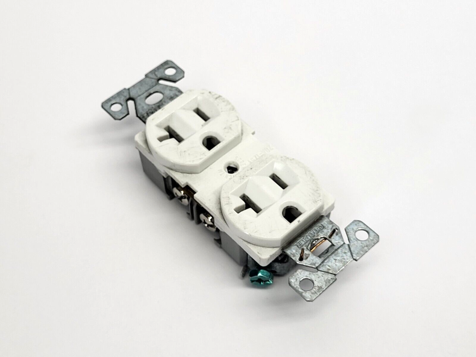 Cooper CR20V Duplex Outlet Recepticles 20A 125V - Maverick Industrial Sales