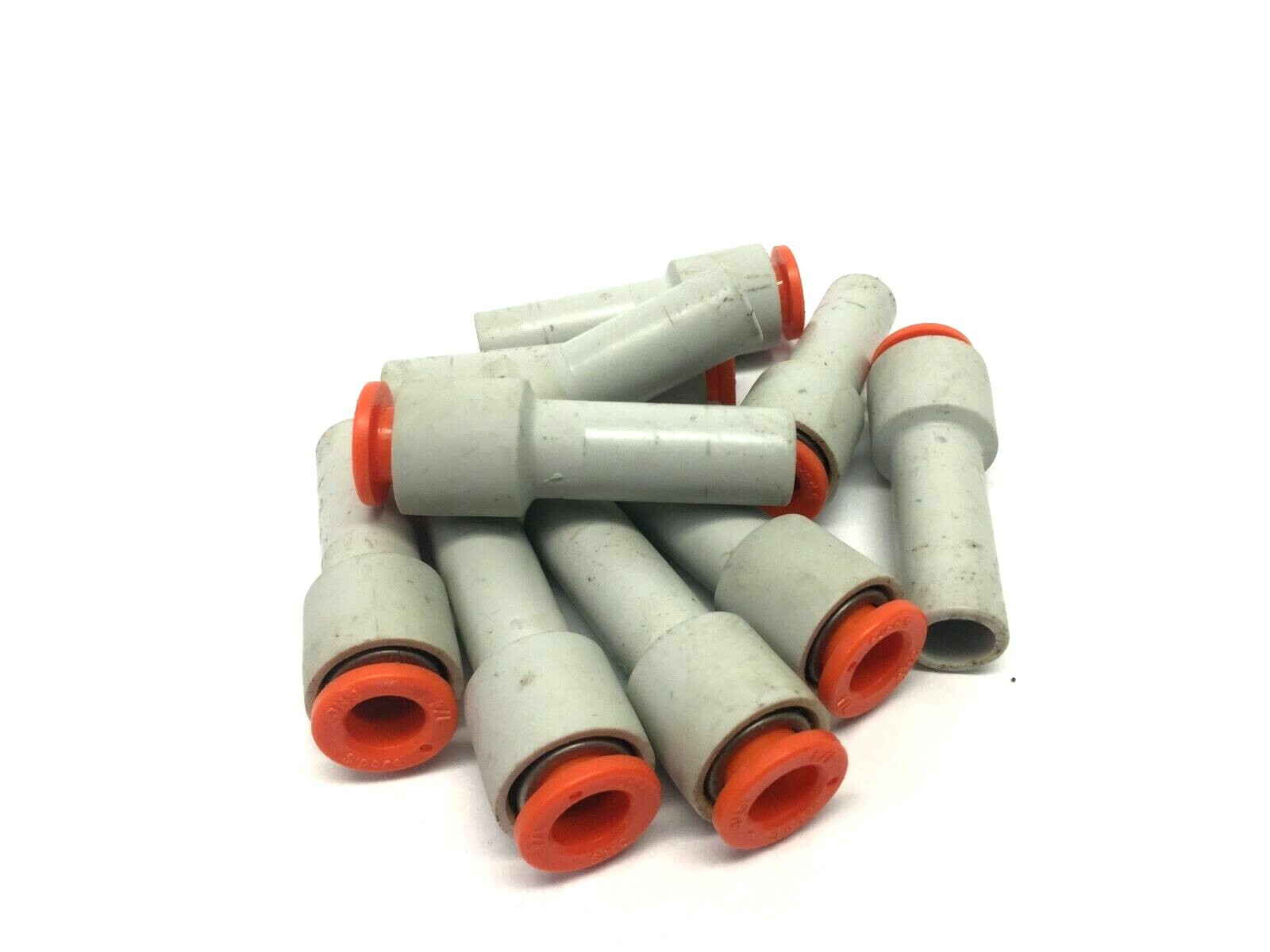 KQ2R07-11A | SMC Plug-In Reducer Fitting 1/4" Tube 3/8" Port LOT OF 10 - Used - Maverick Industrial Sales