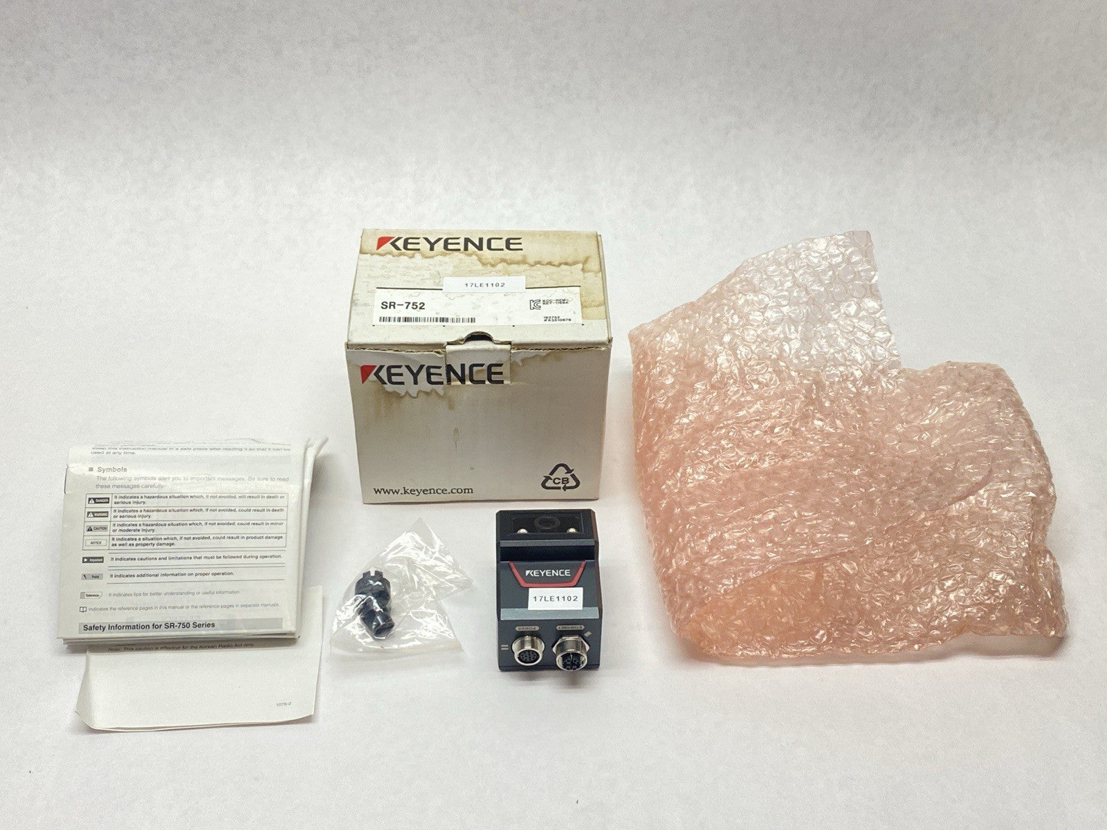 SR-752 | Keyence Ethernet-Compatible 2D Code Reader Long-Distance Type - New – Open box - Maverick Industrial Sales