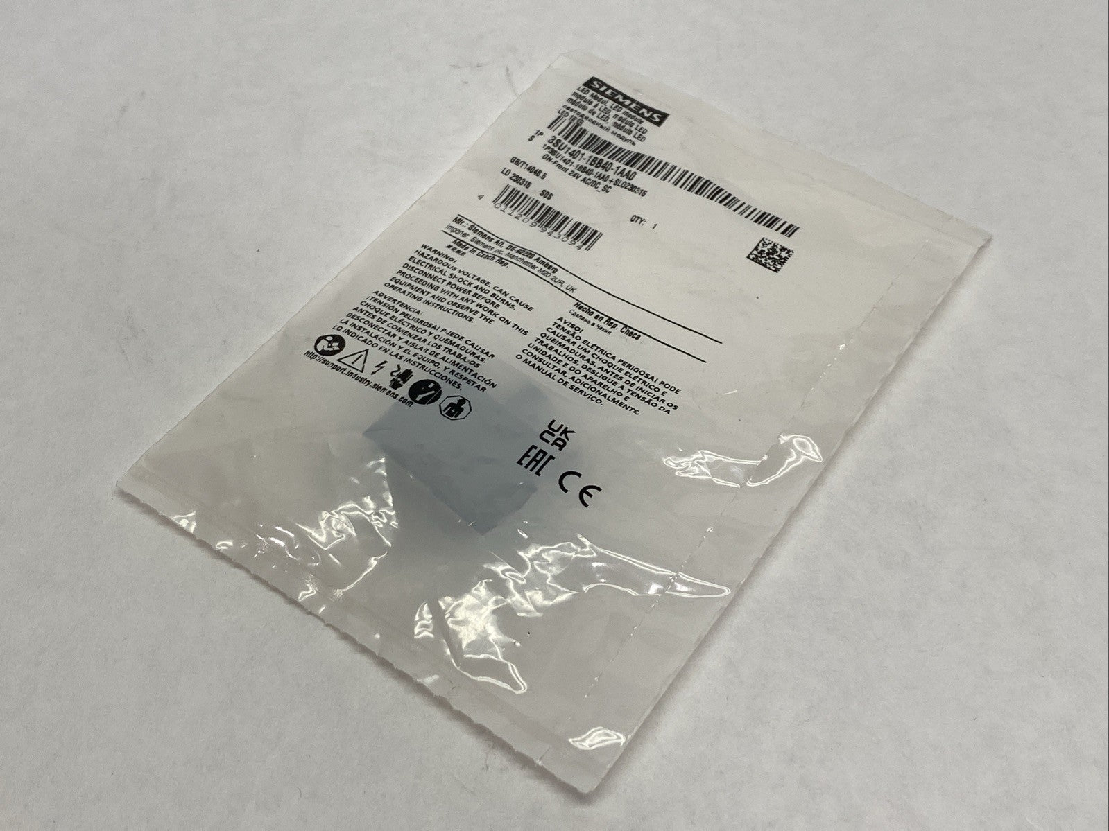 Siemens 3SU1401-1BB40-1AA0 LED Module With Integrated 24V - New - Maverick Industrial Sales